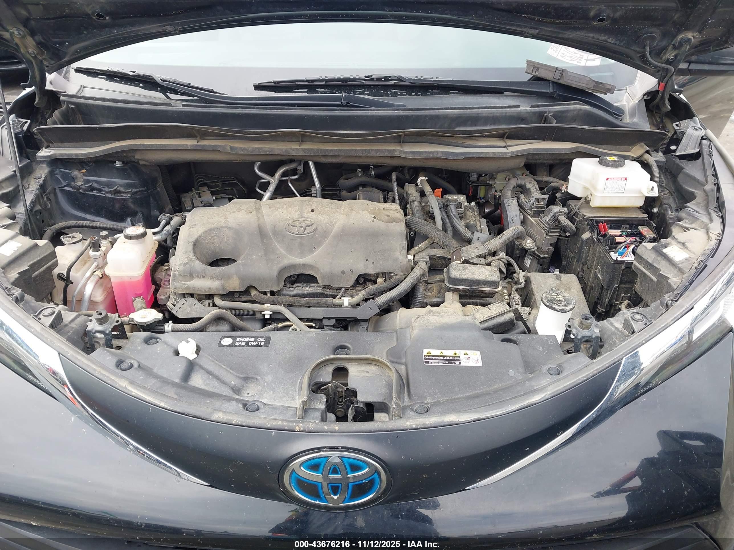 TOYOTA SIENNA image 10