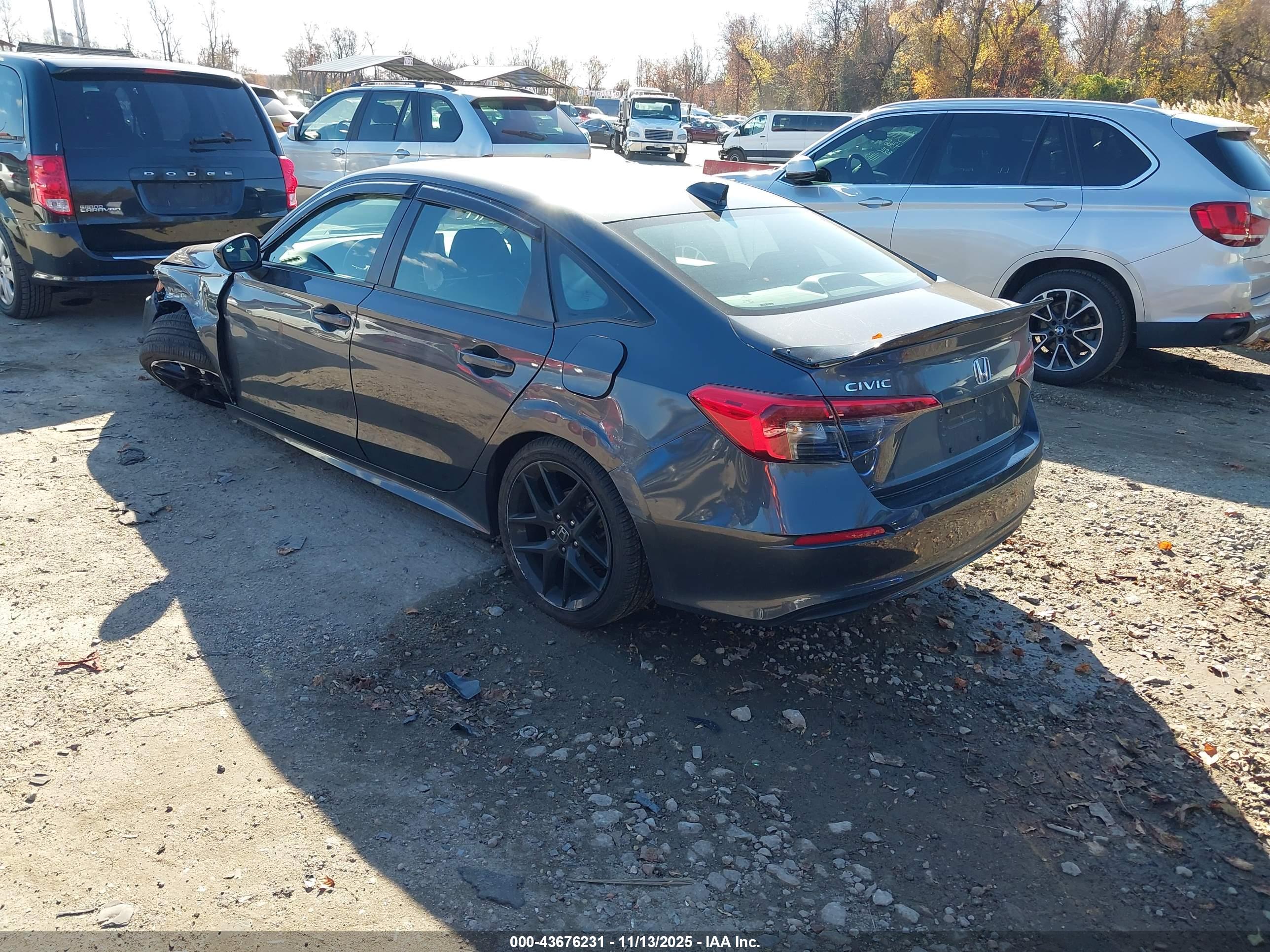 HONDA CIVIC image 3