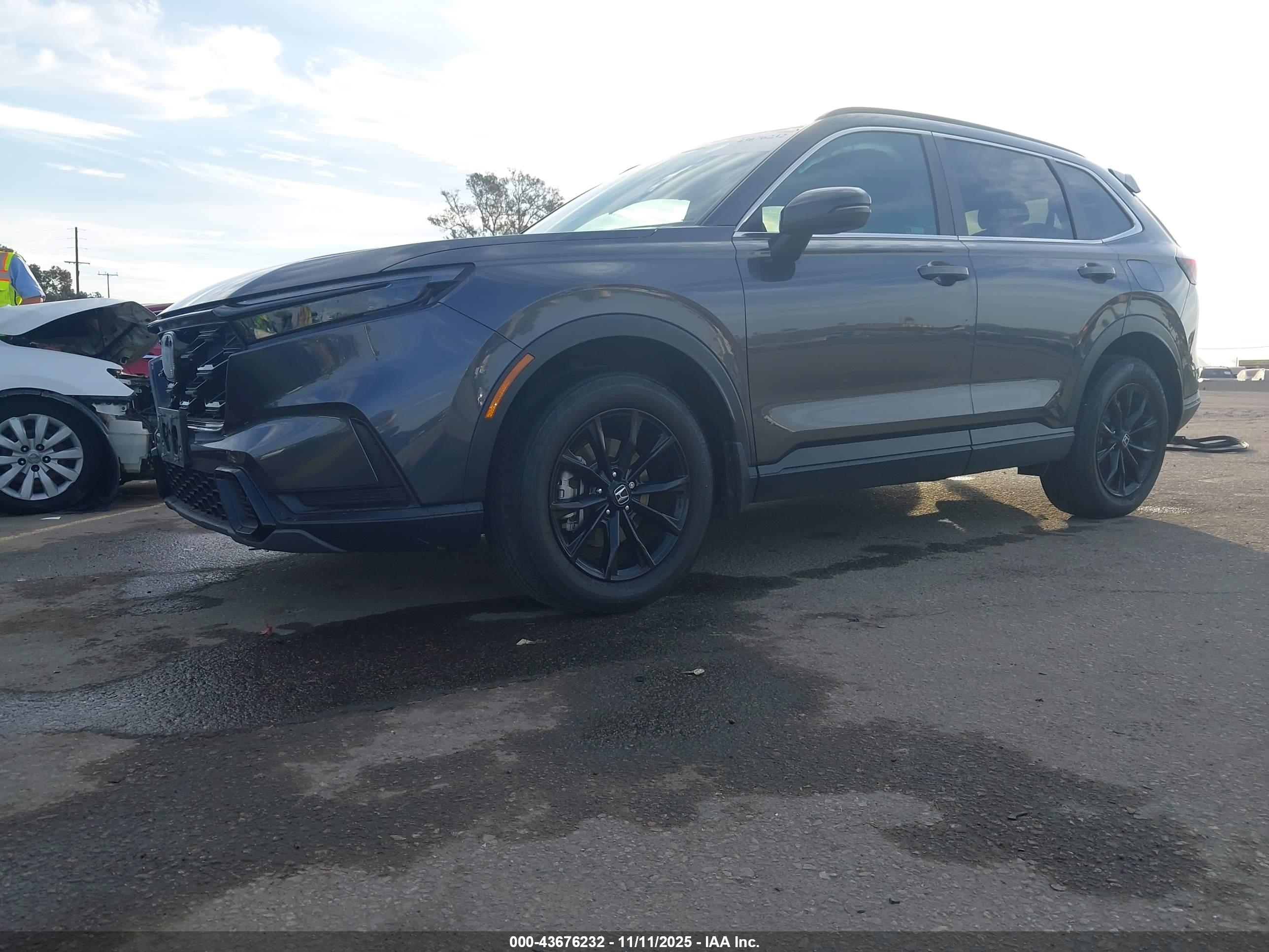 HONDA CR-V image 2