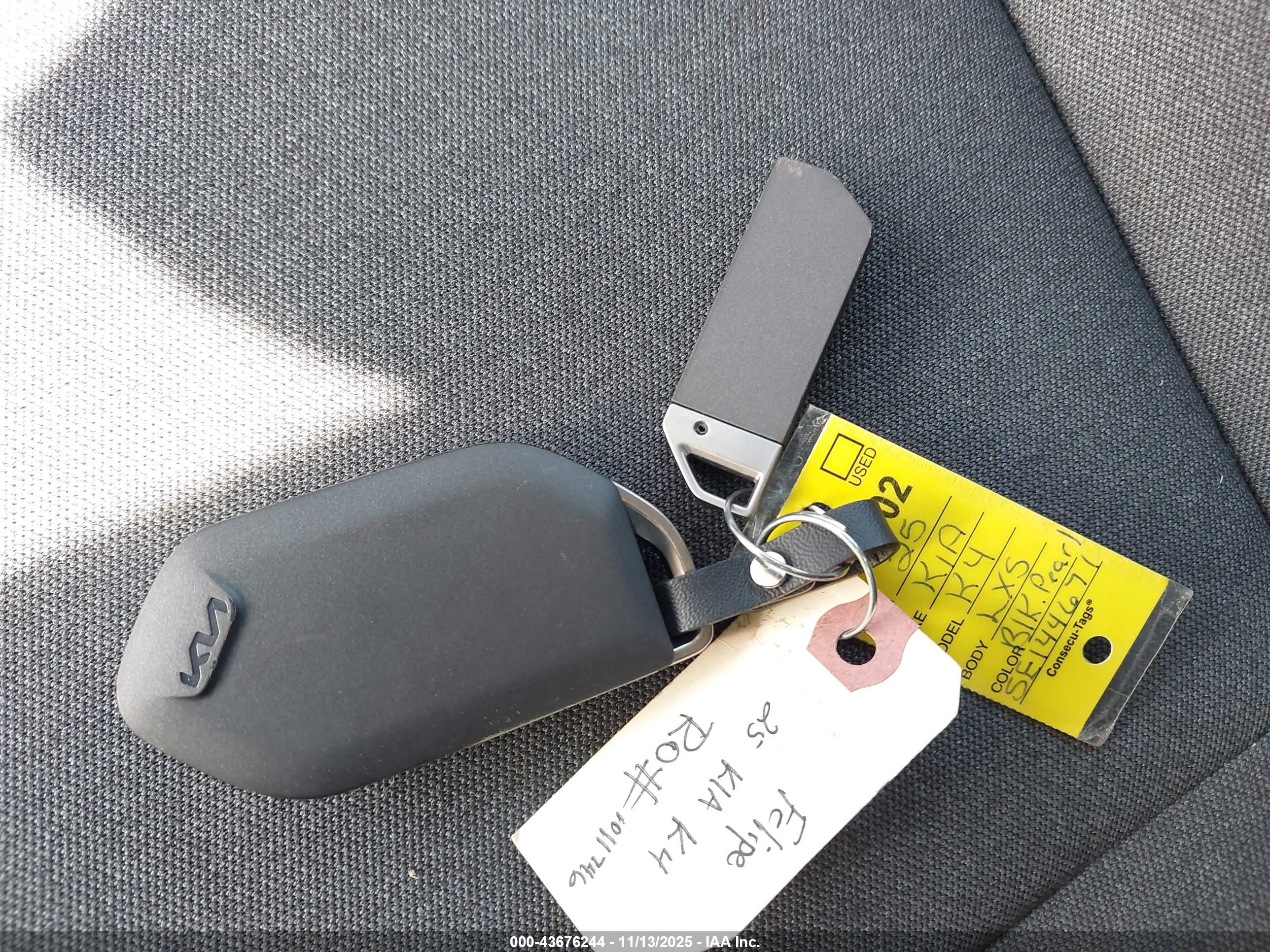 KIA K4 image 11