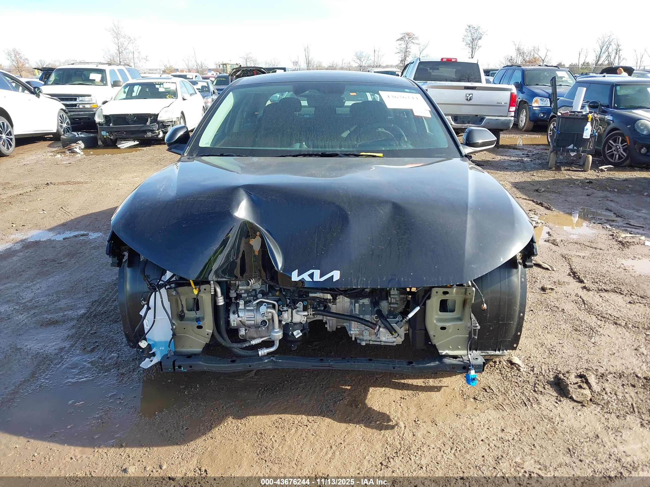 KIA K4 image 6