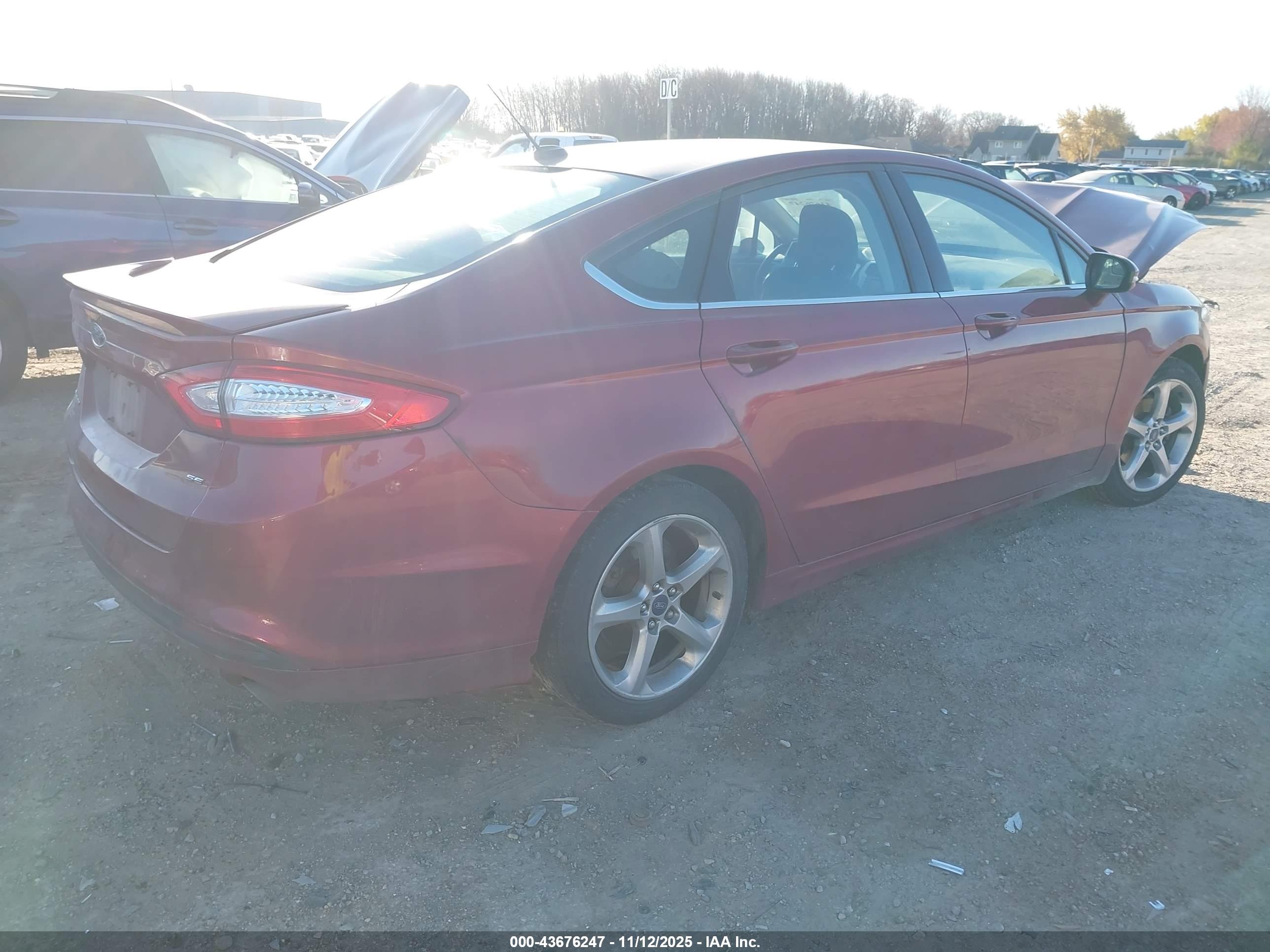 FORD FUSION image 4