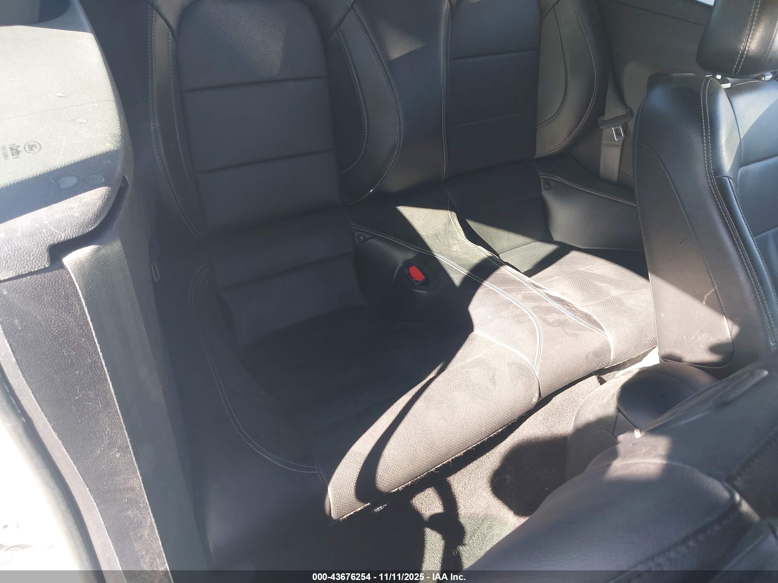 FORD MUSTANG image 8