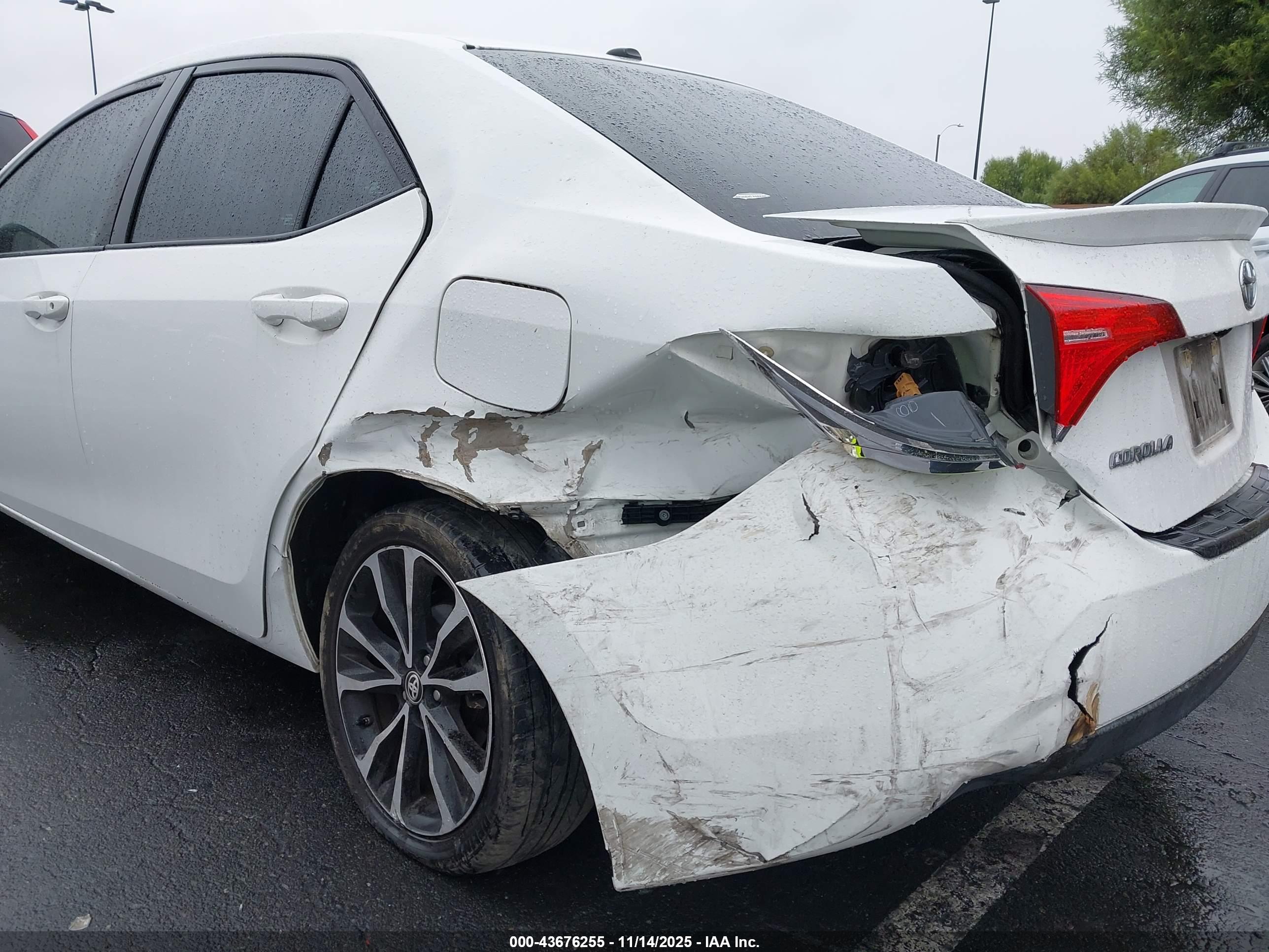 TOYOTA COROLLA image 6