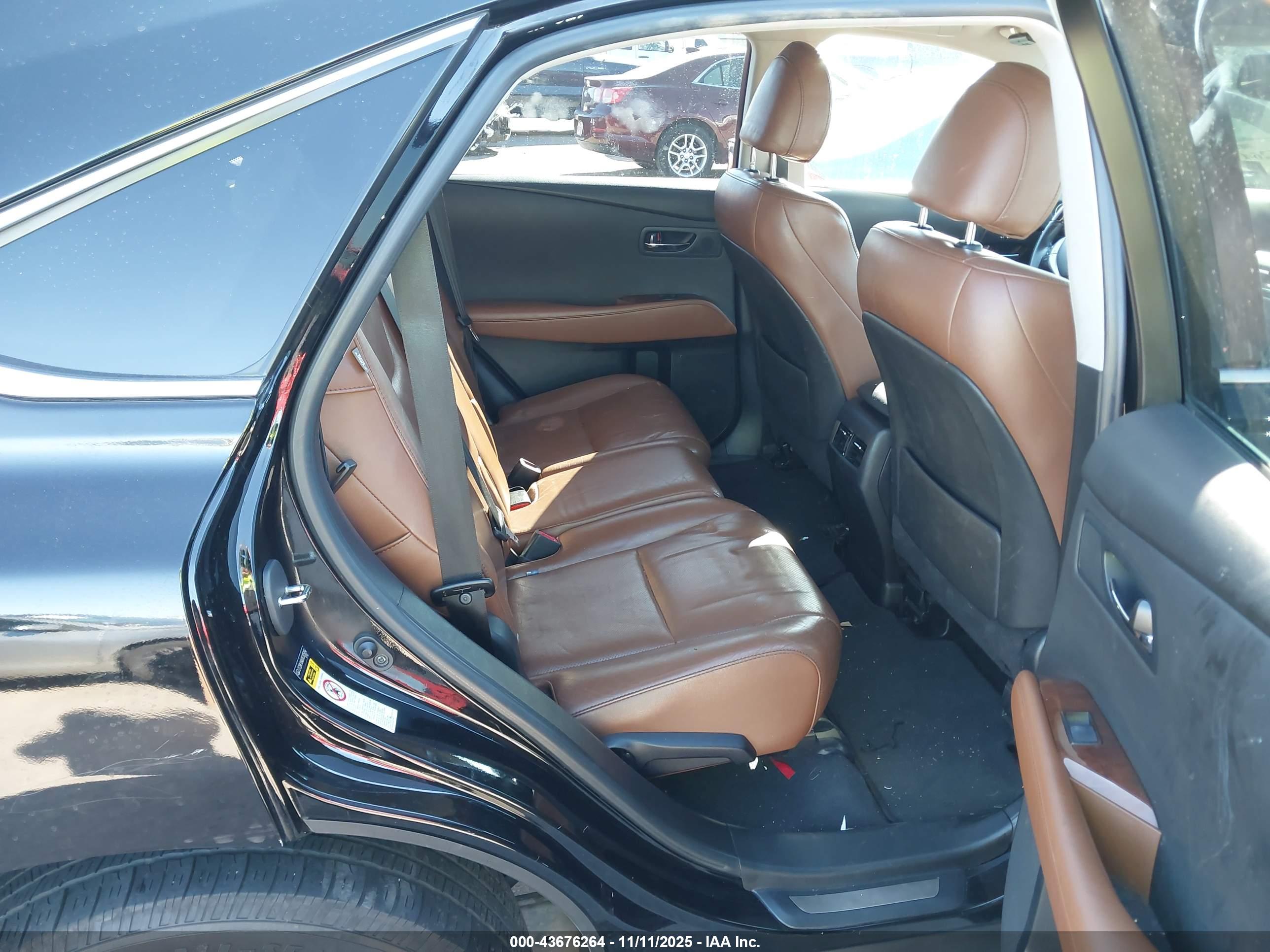 LEXUS RX image 8