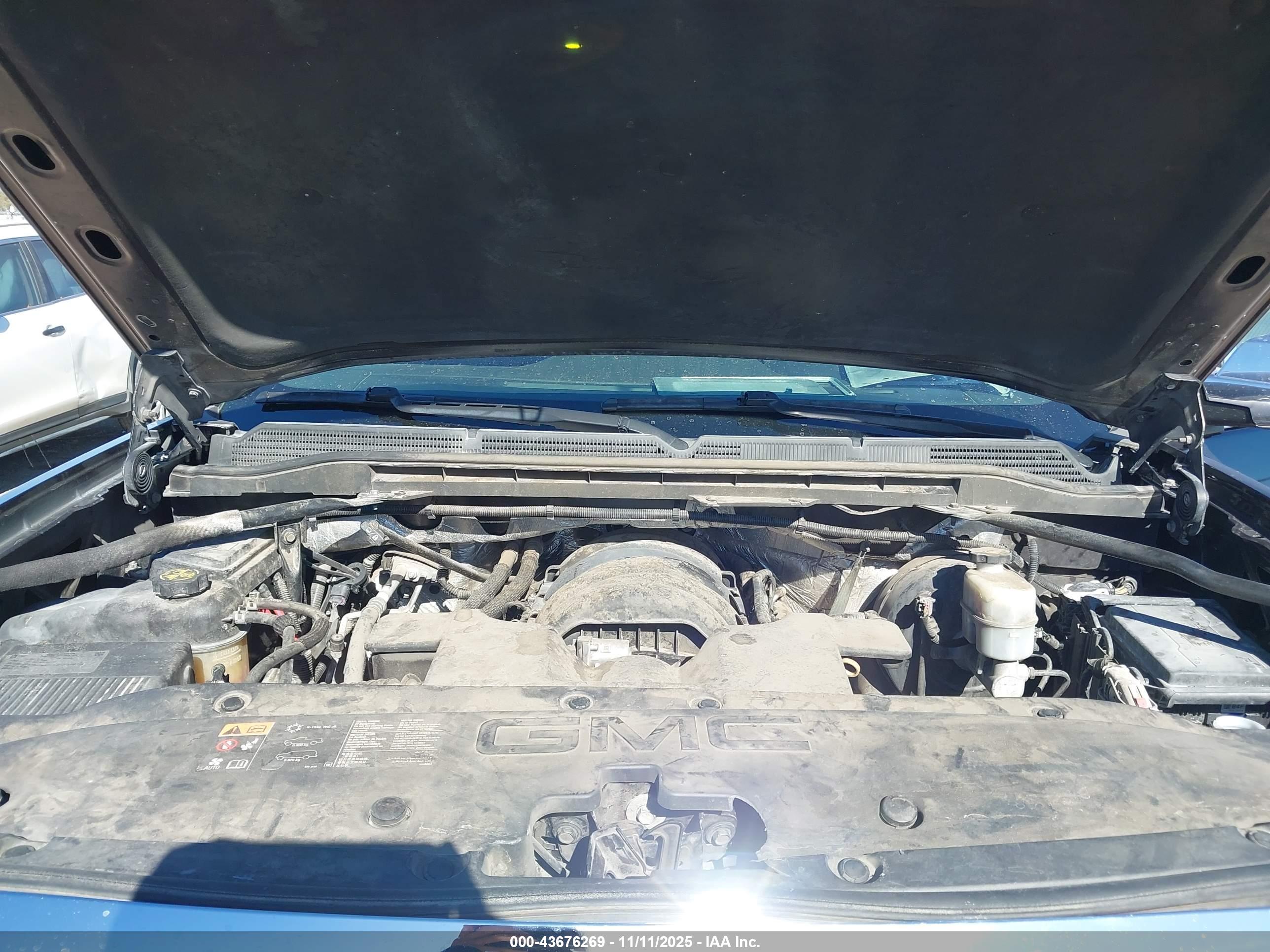 GMC SIERRA image 10