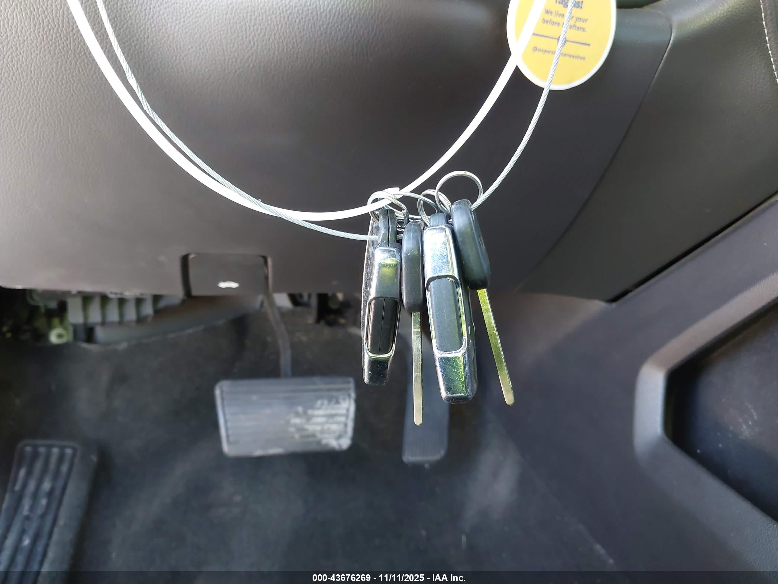 GMC SIERRA image 11