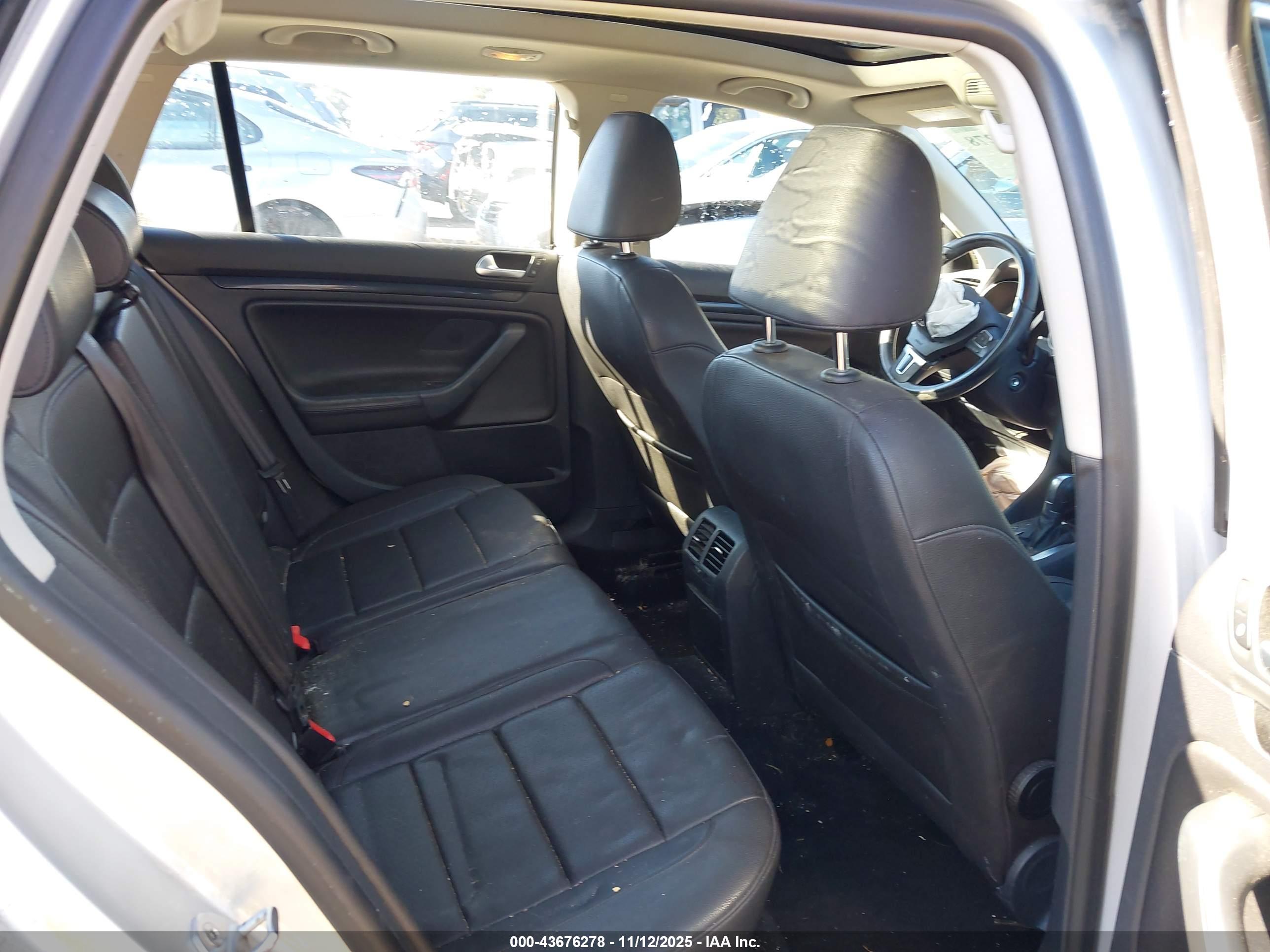 VOLKSWAGEN JETTA image 8