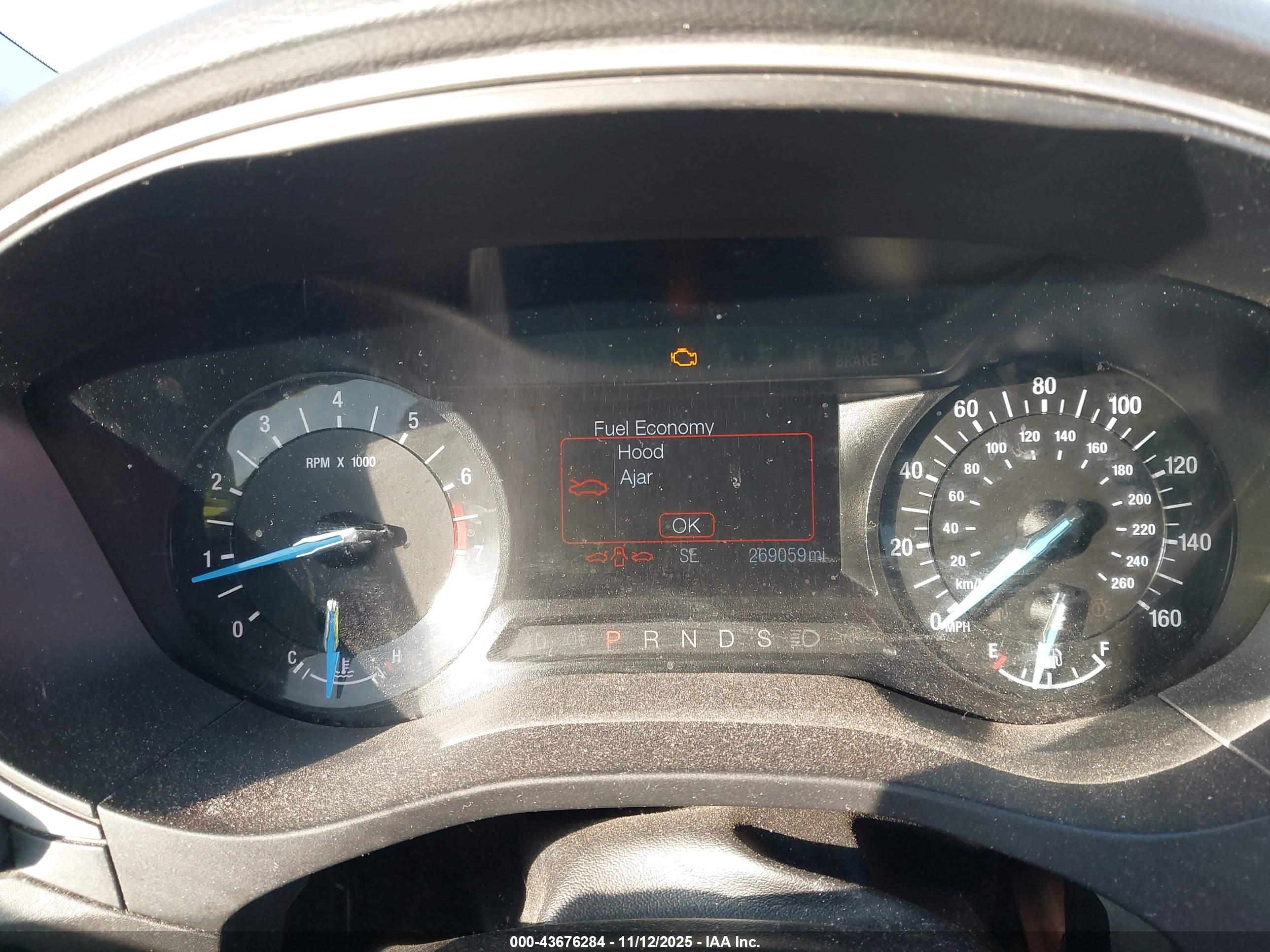 FORD FUSION image 7