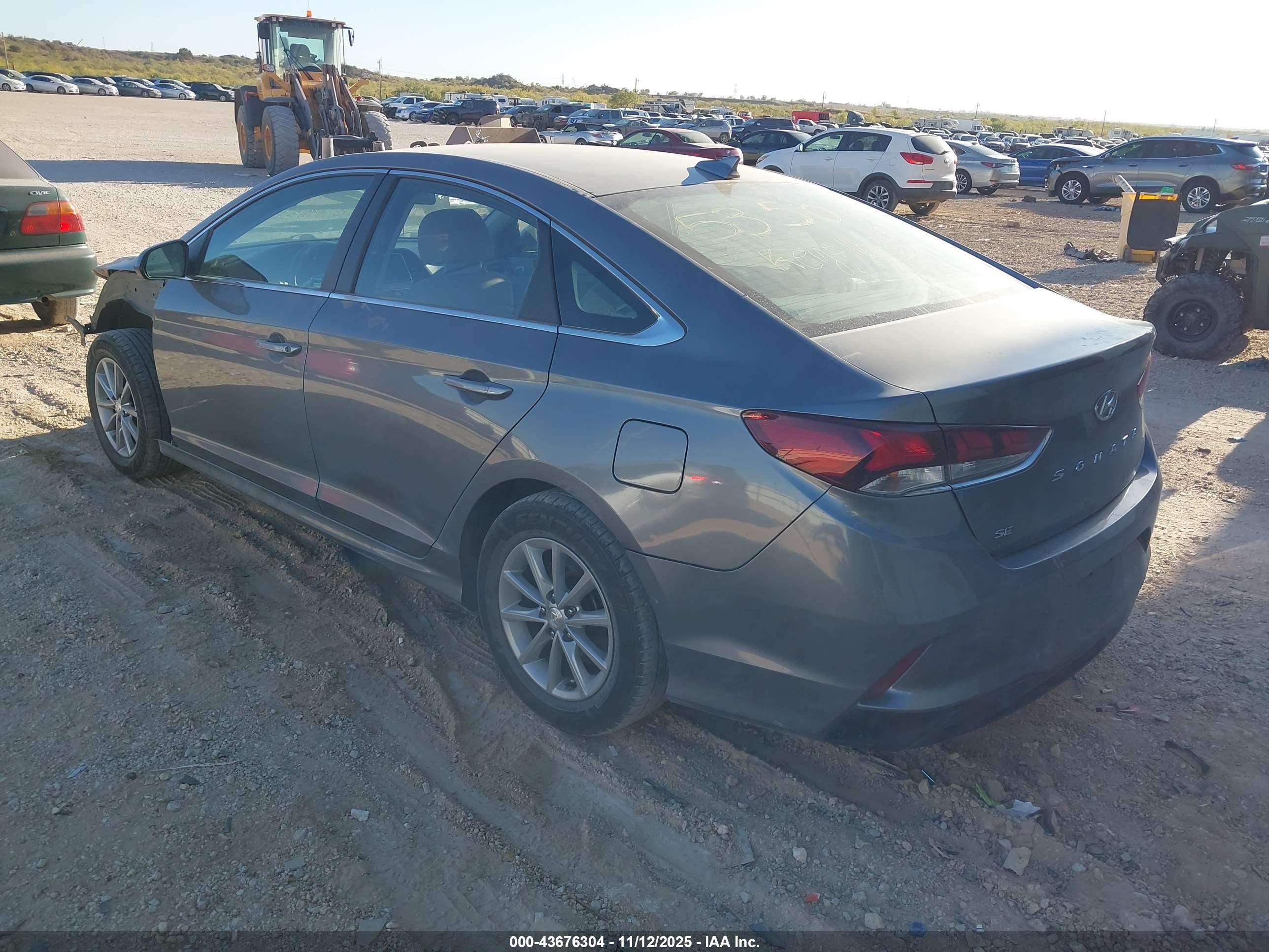 HYUNDAI SONATA image 3