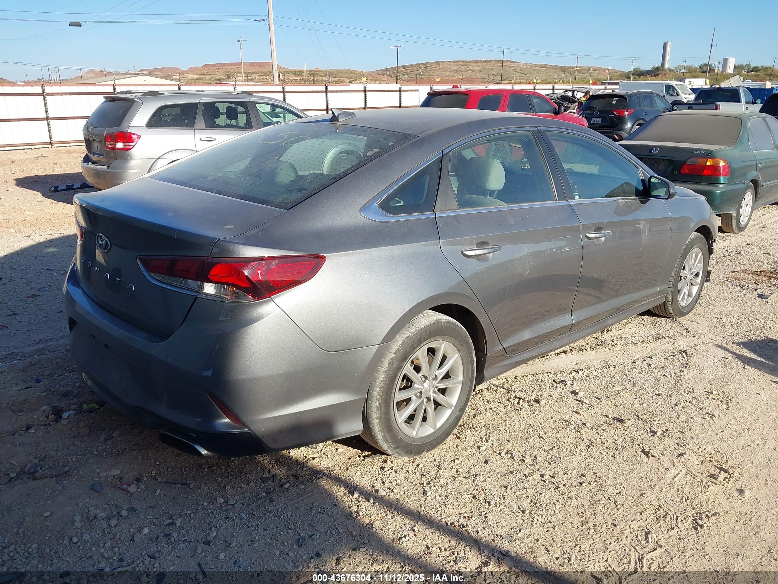 HYUNDAI SONATA image 4