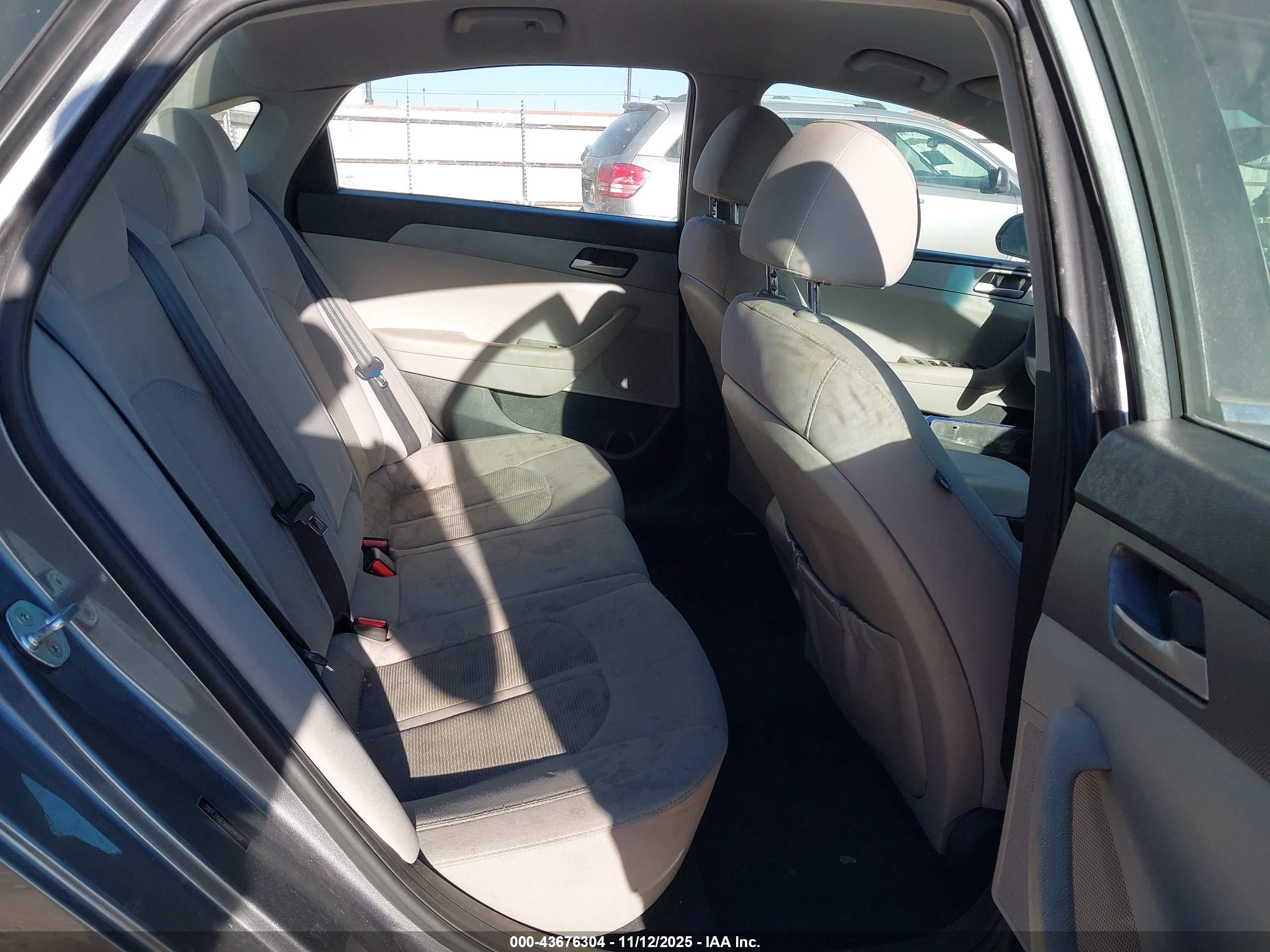HYUNDAI SONATA image 8