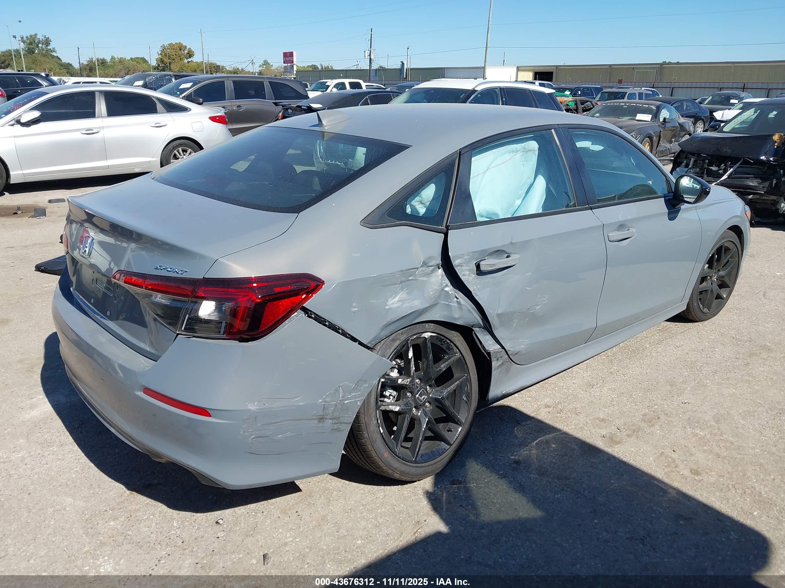 HONDA CIVIC image 4