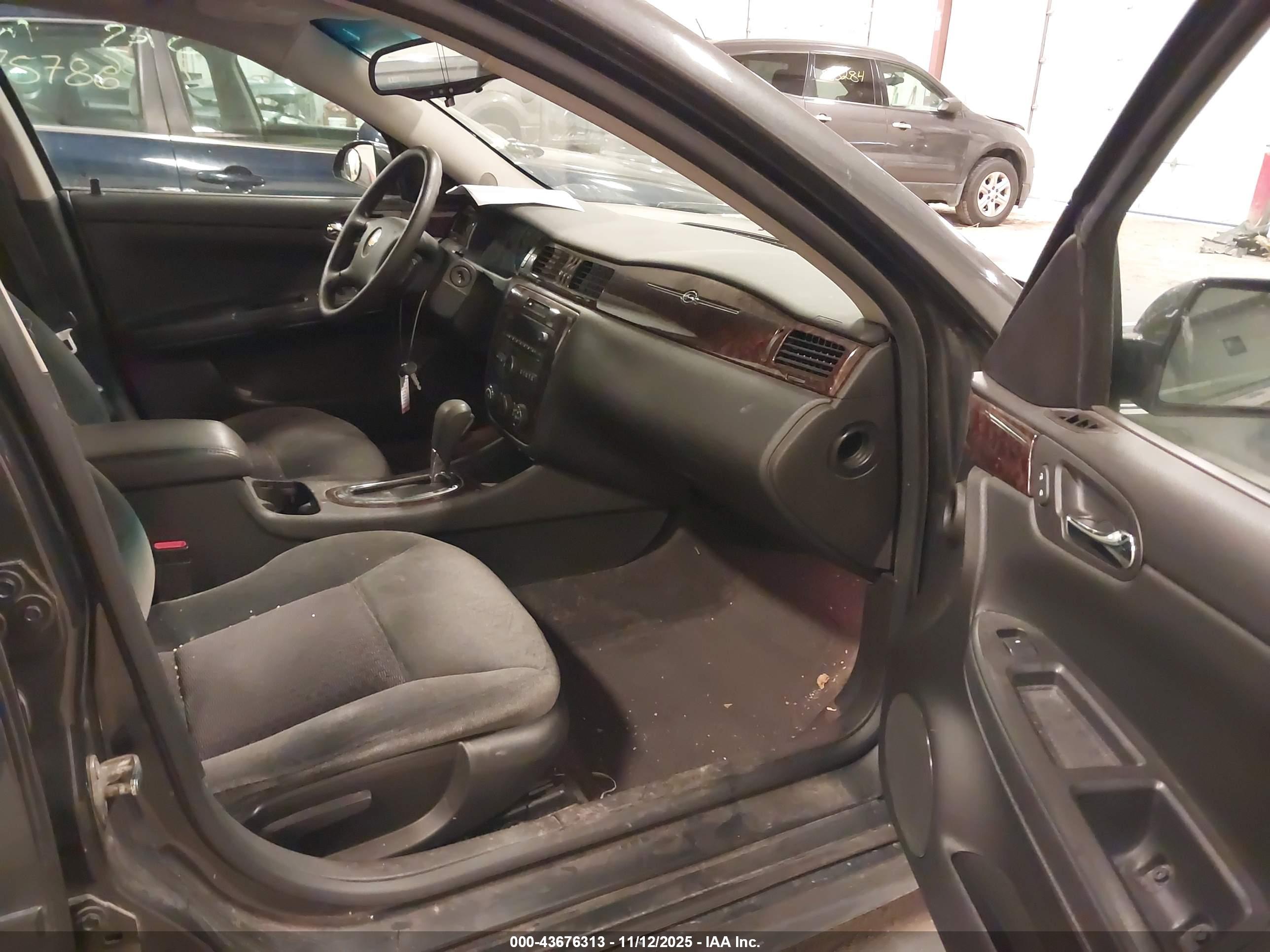CHEVROLET IMPALA image 5