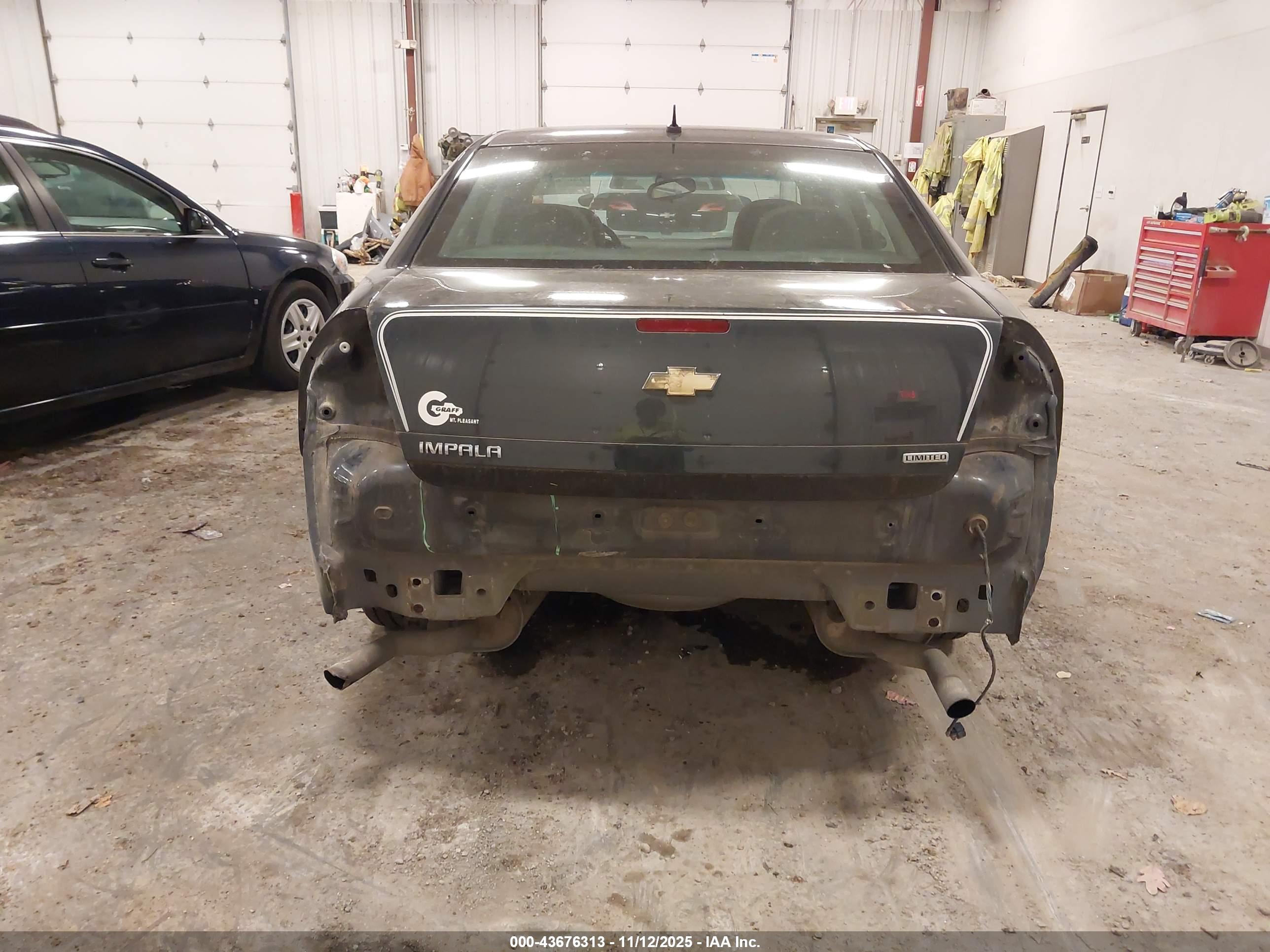 CHEVROLET IMPALA image 6