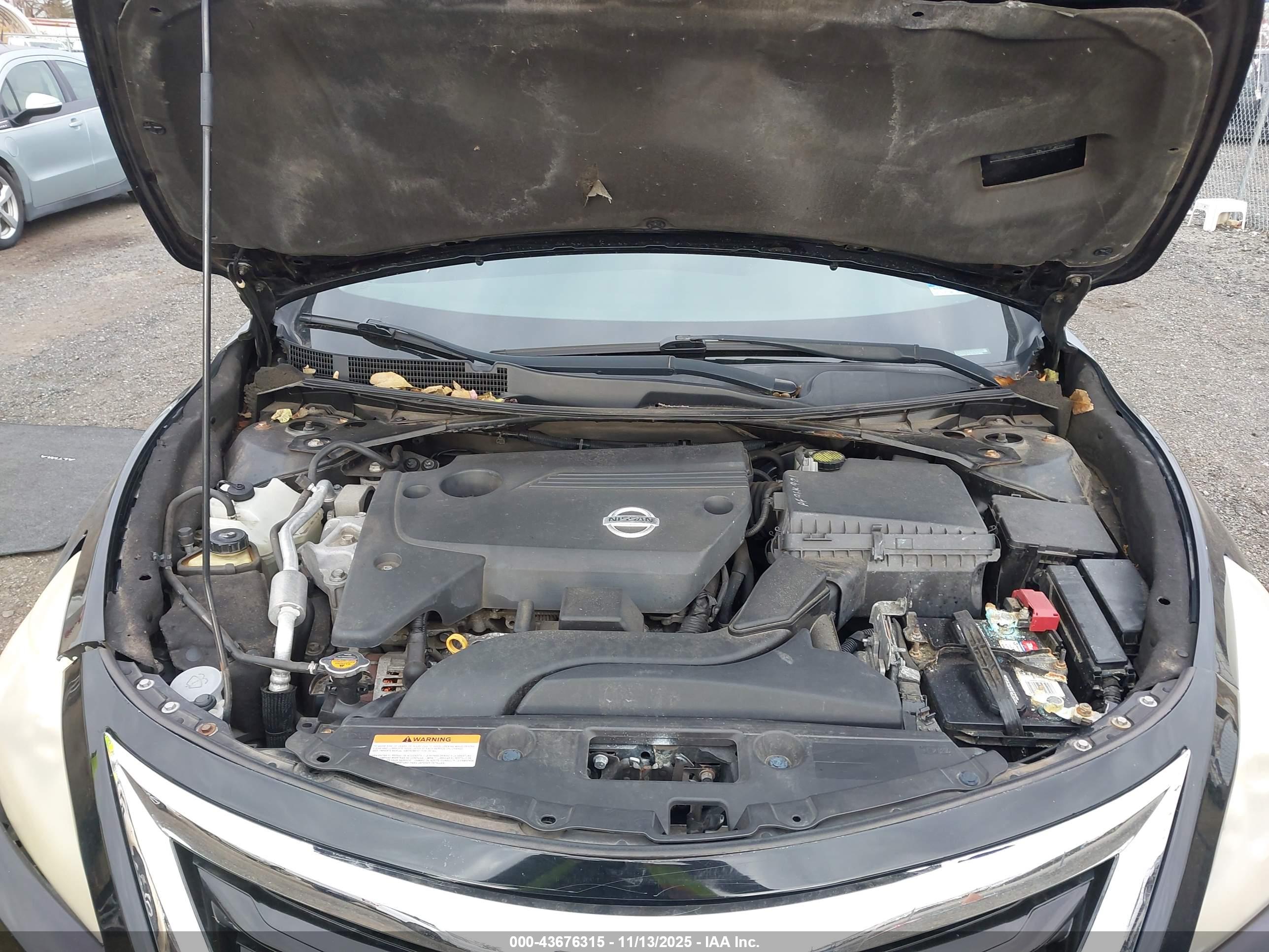 NISSAN ALTIMA image 10