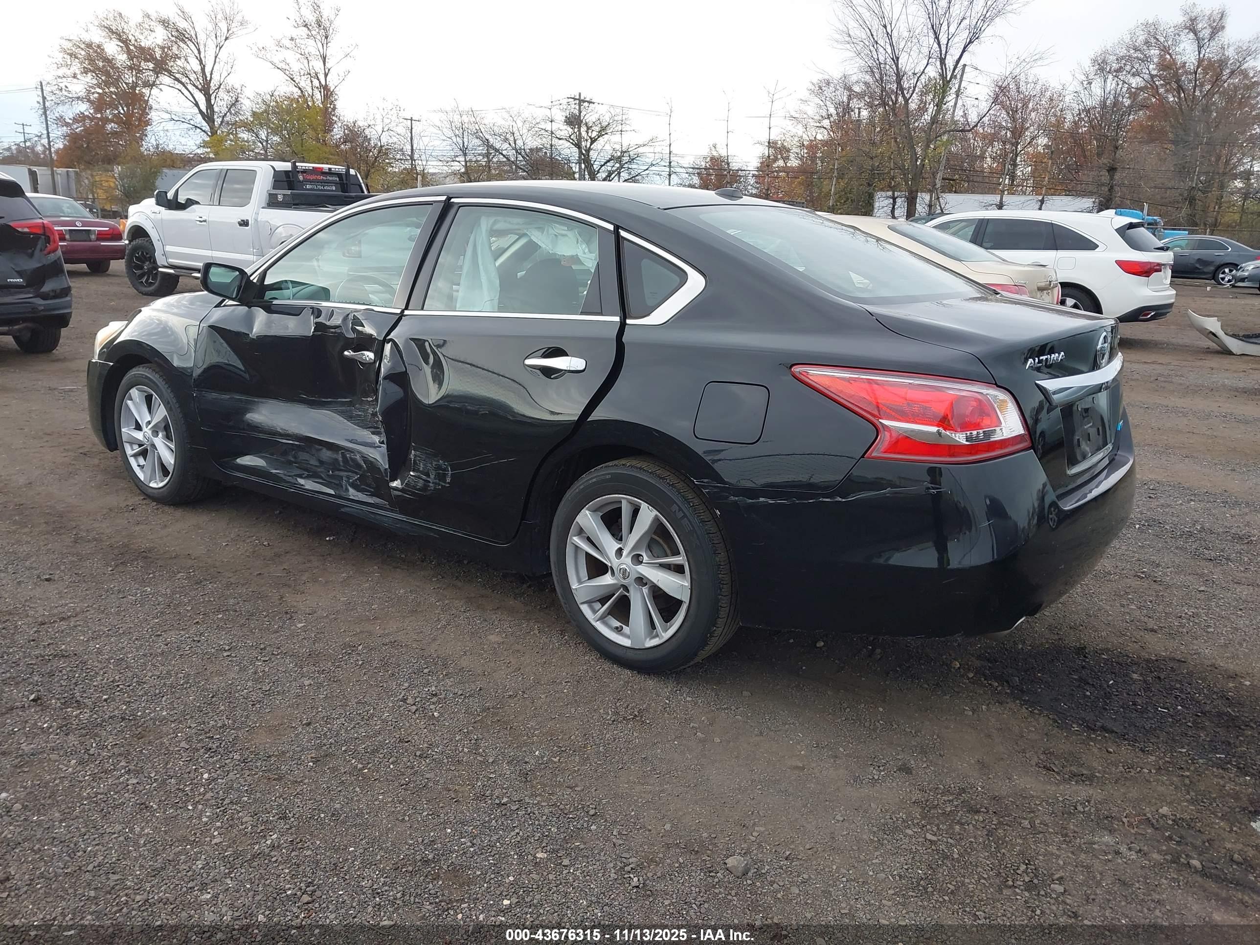 NISSAN ALTIMA image 3