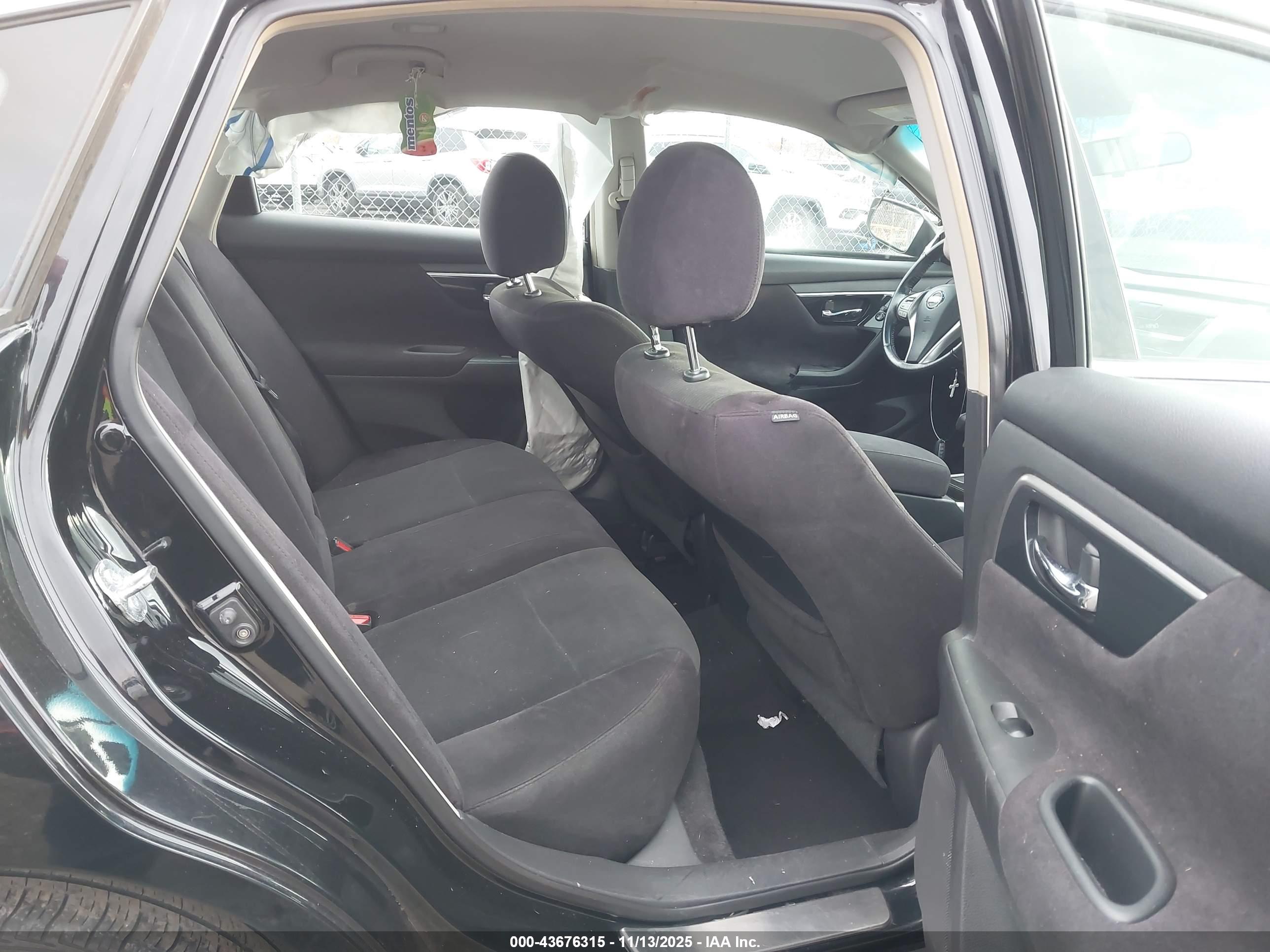 NISSAN ALTIMA image 8