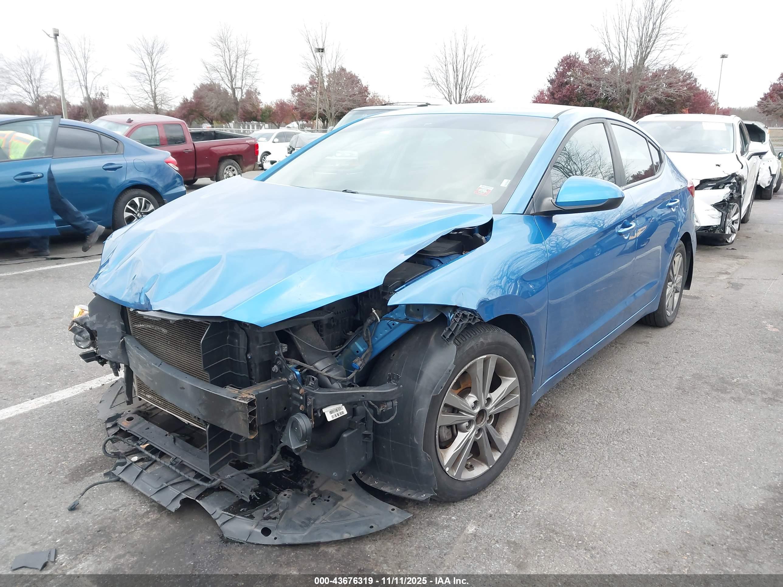 HYUNDAI ELANTRA image 2