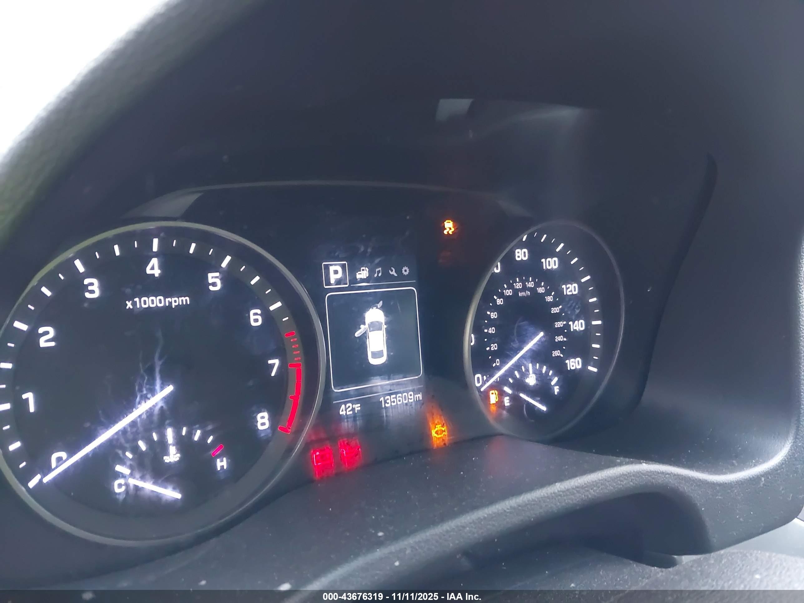 HYUNDAI ELANTRA image 7