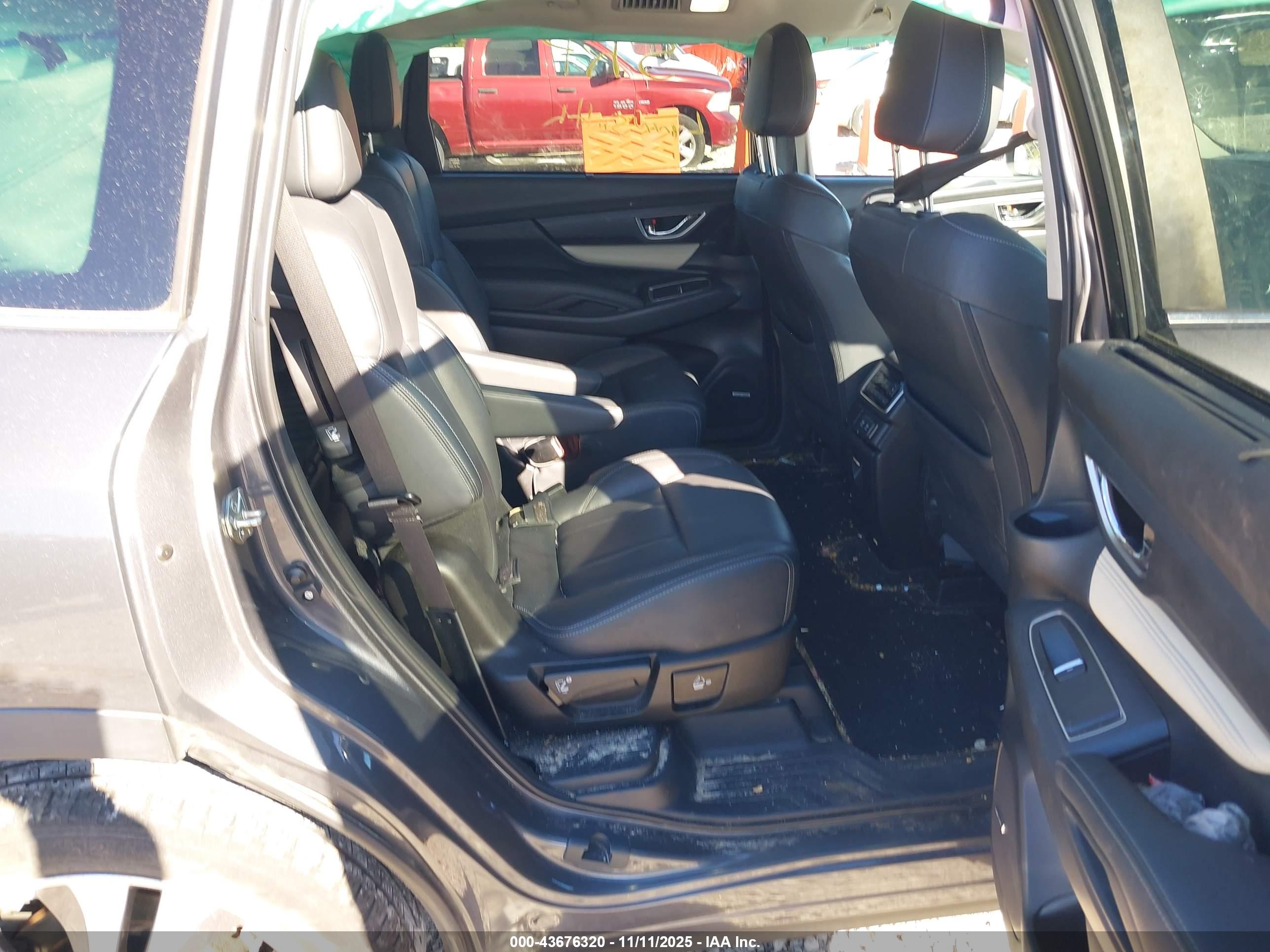 SUBARU ASCENT image 8