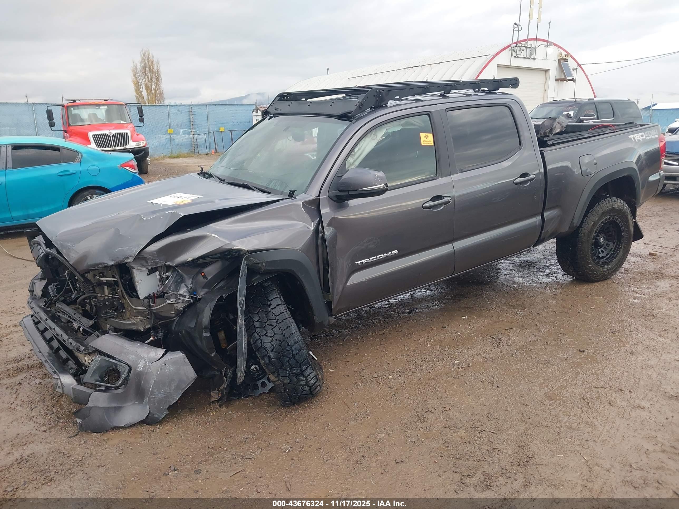 TOYOTA TACOMA image 2