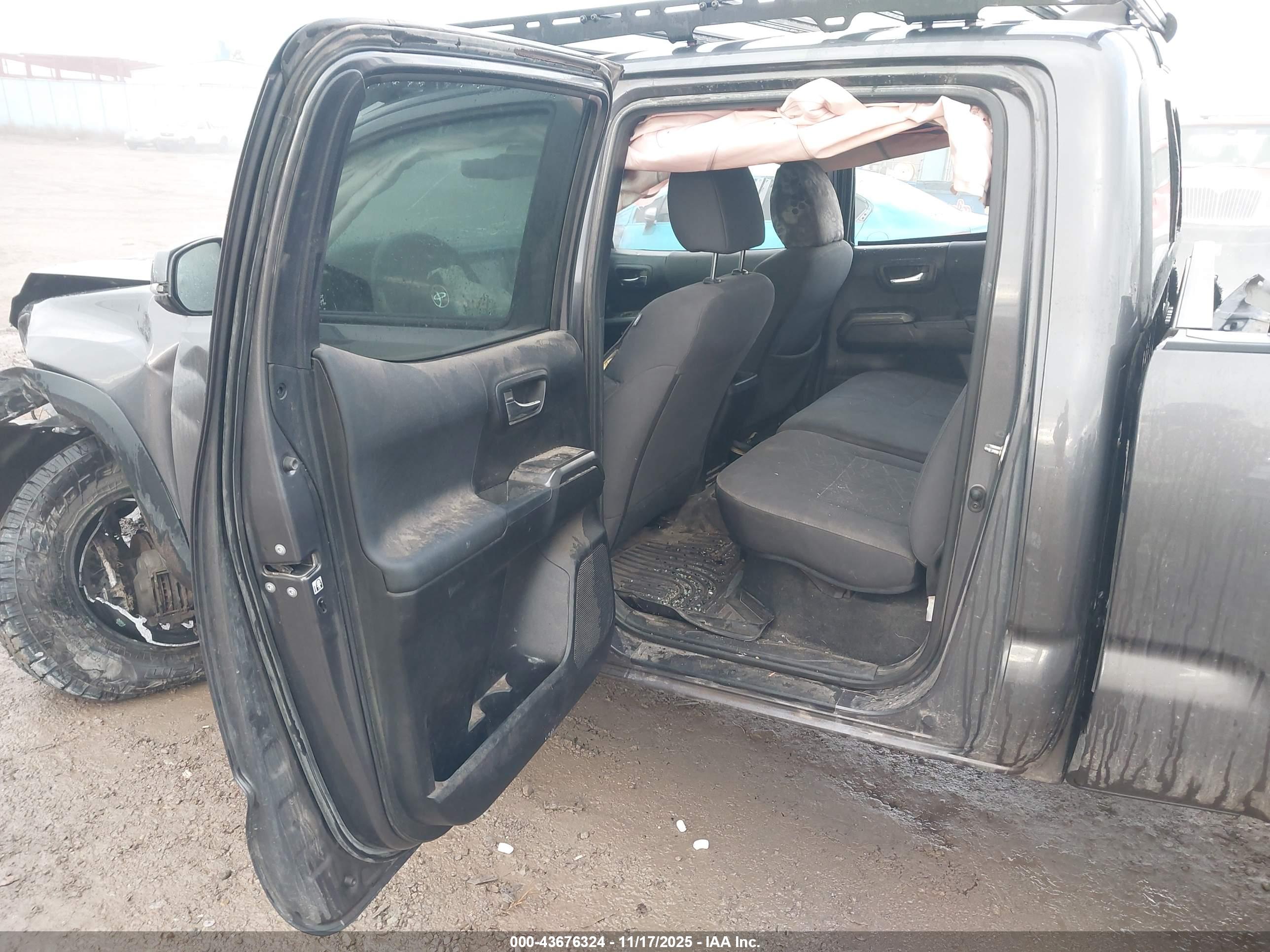 TOYOTA TACOMA image 8