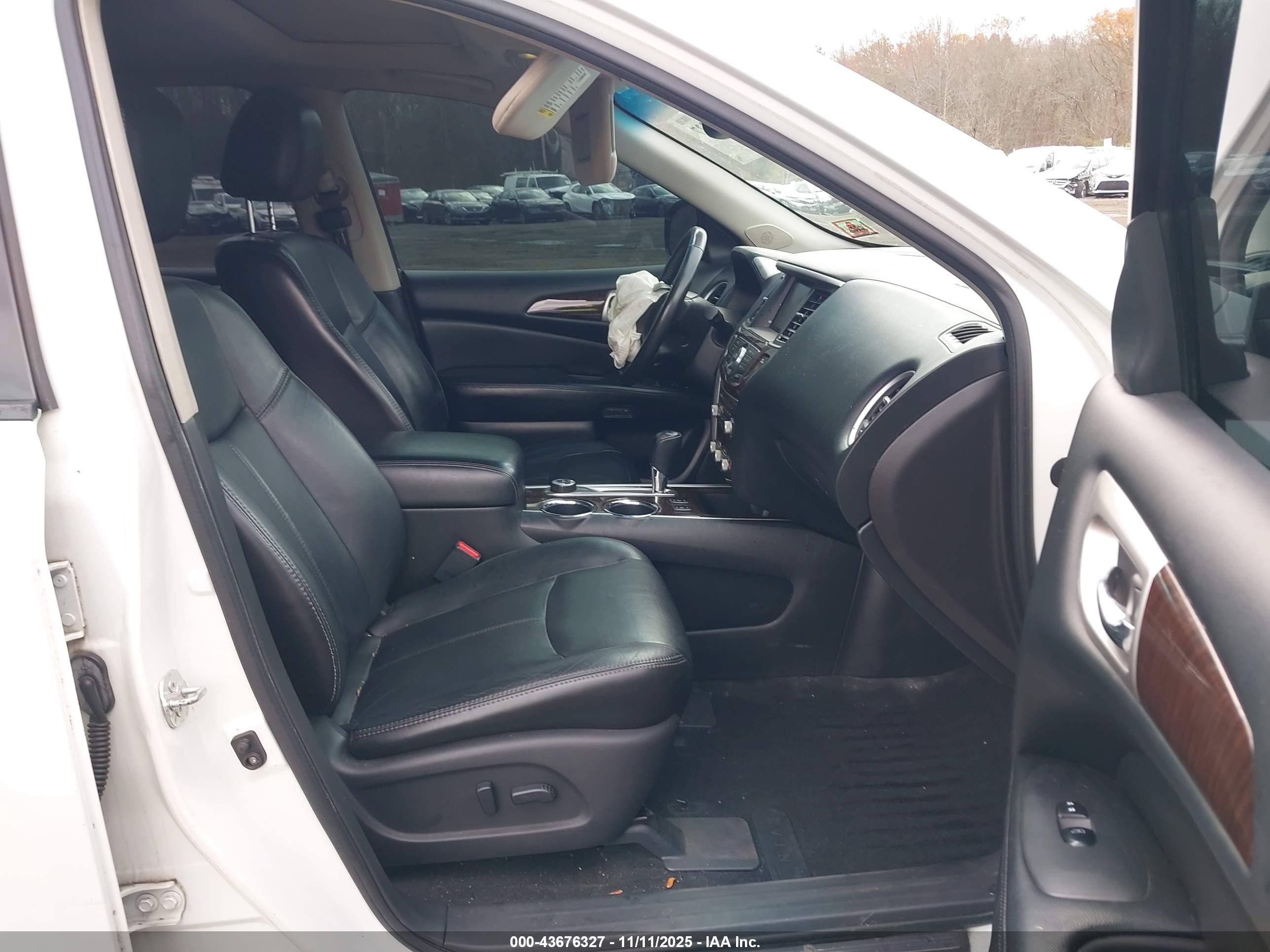 NISSAN PATHFINDER image 5