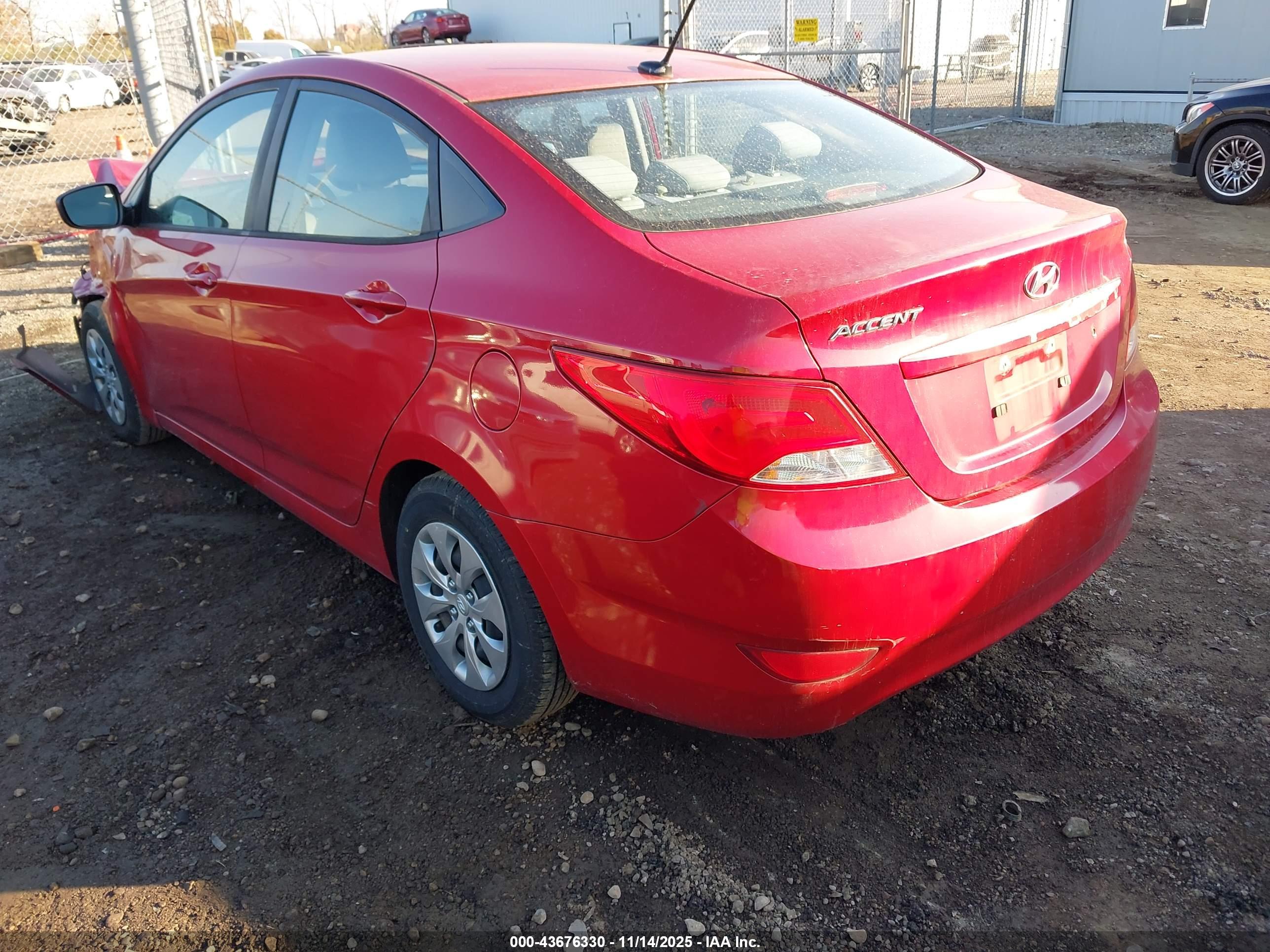 HYUNDAI ACCENT image 3