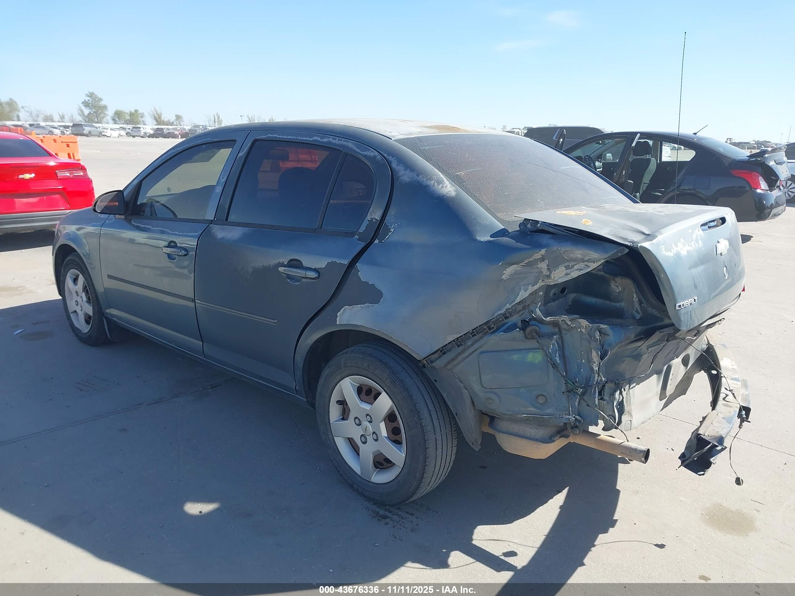 CHEVROLET COBALT image 3