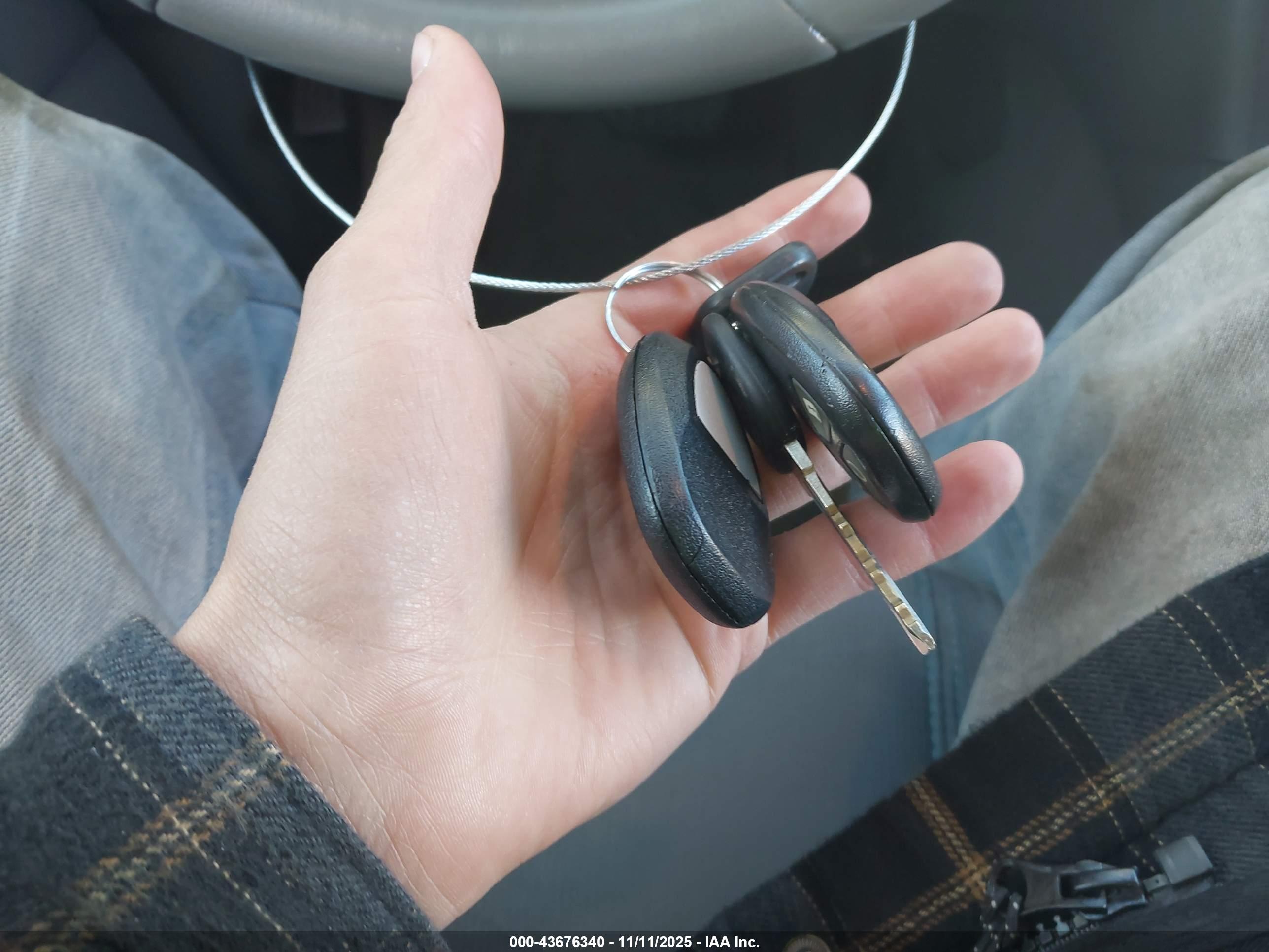 CHEVROLET TRAVERSE image 11