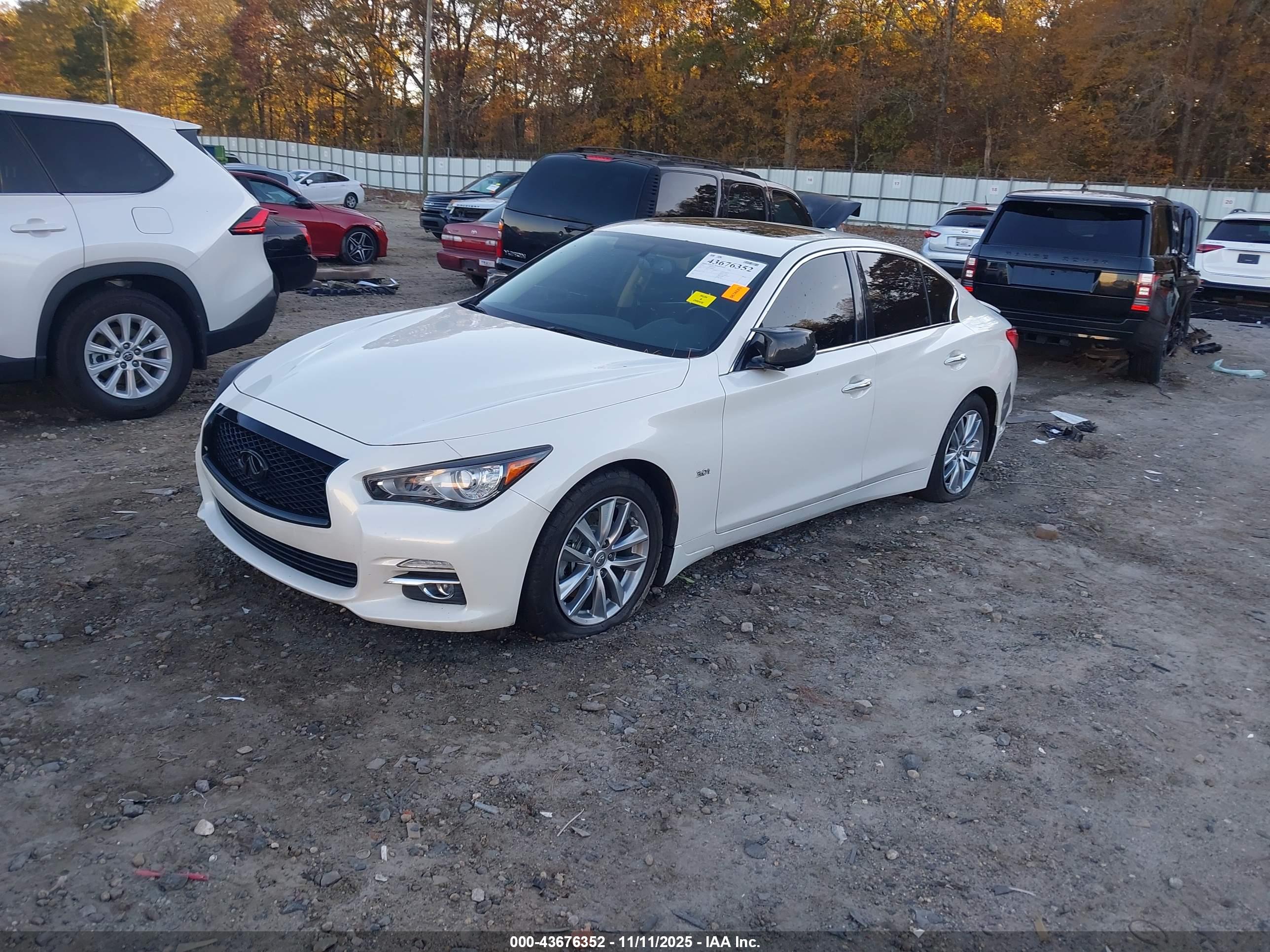 INFINITI Q50 image 2