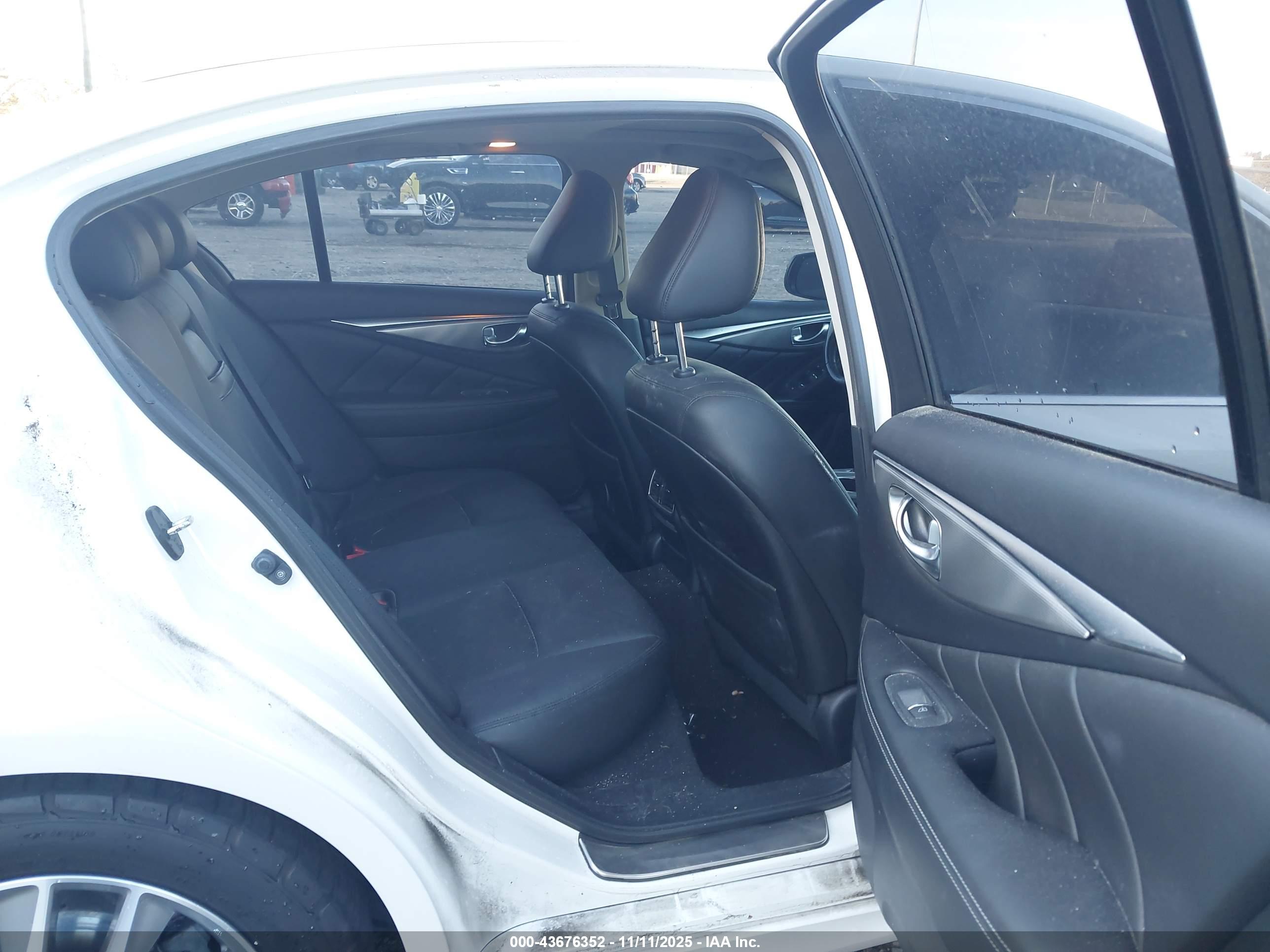 INFINITI Q50 image 8