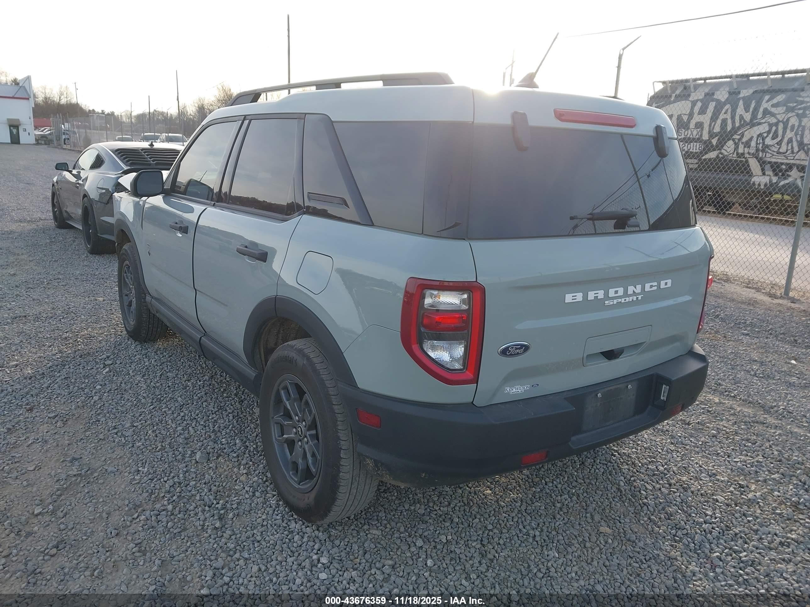FORD BRONCO image 3