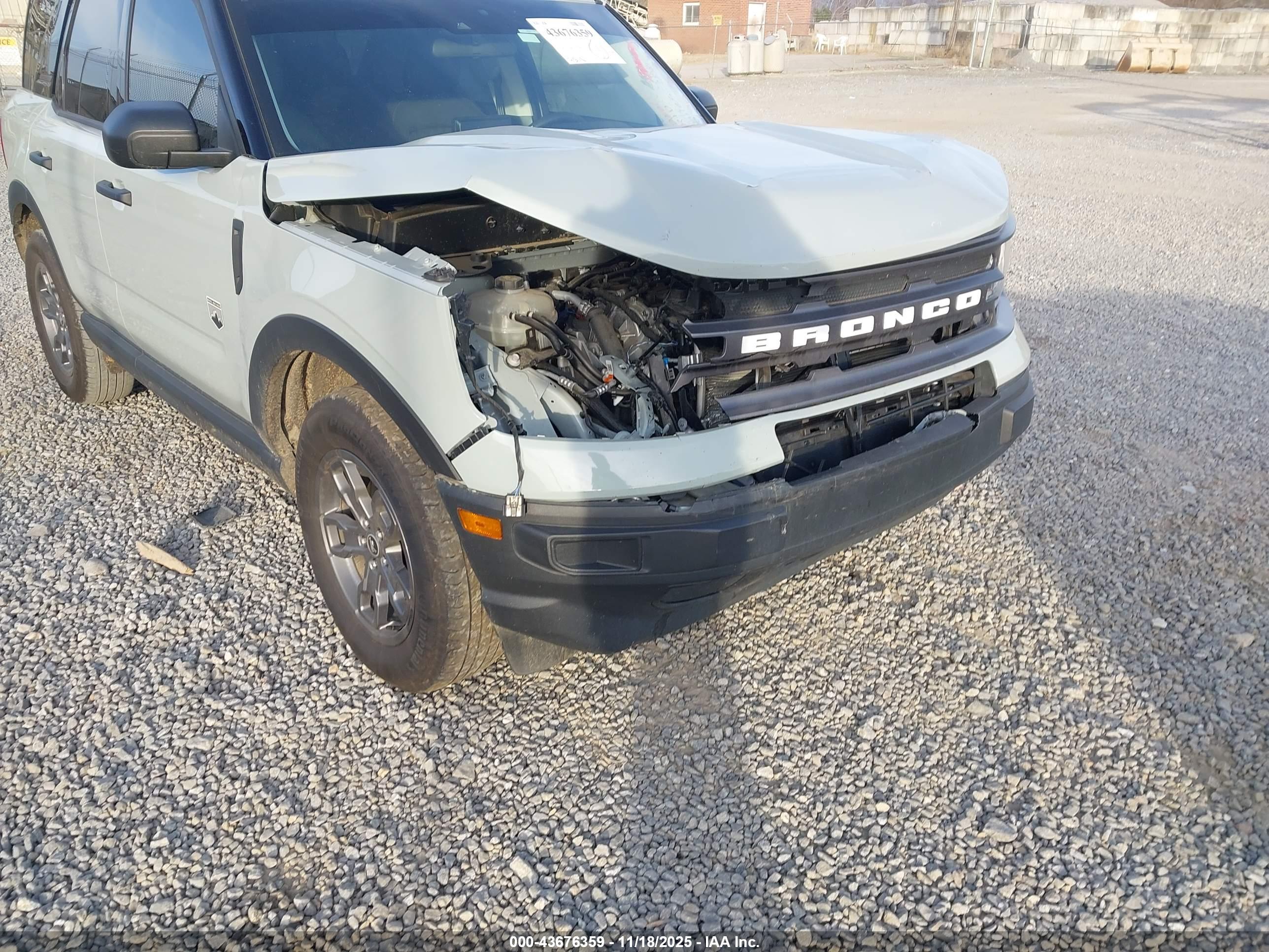 FORD BRONCO image 6