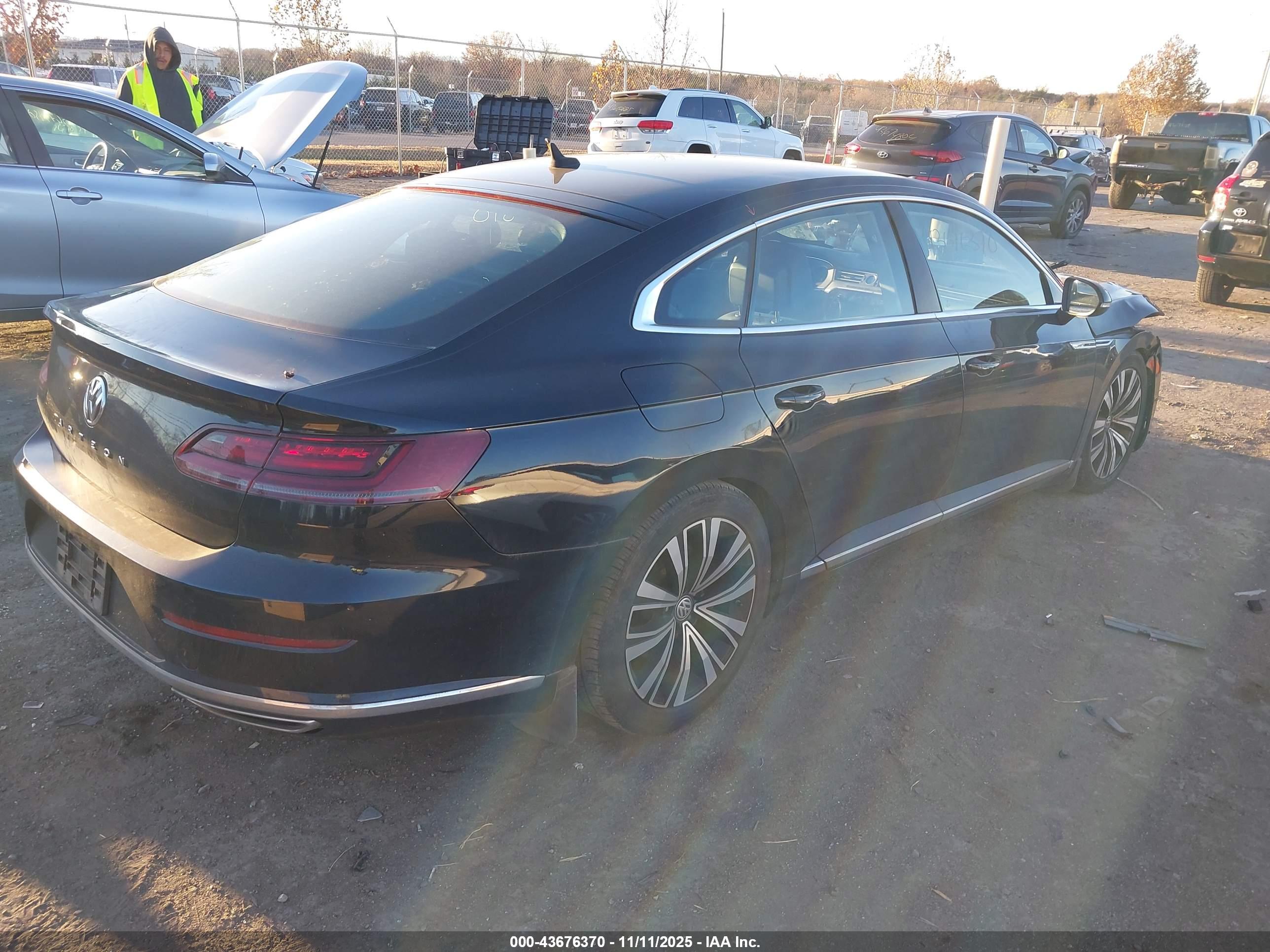 VOLKSWAGEN ARTEON image 4