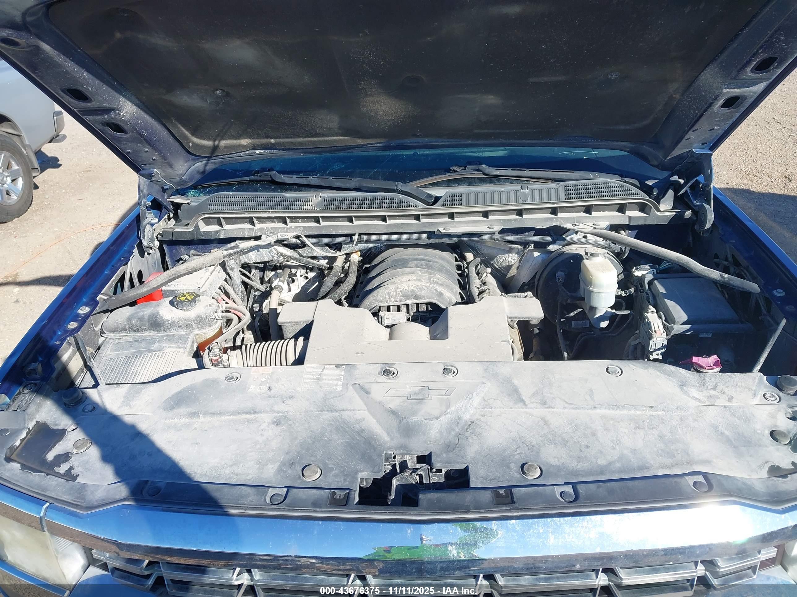 CHEVROLET SILVERADO image 10