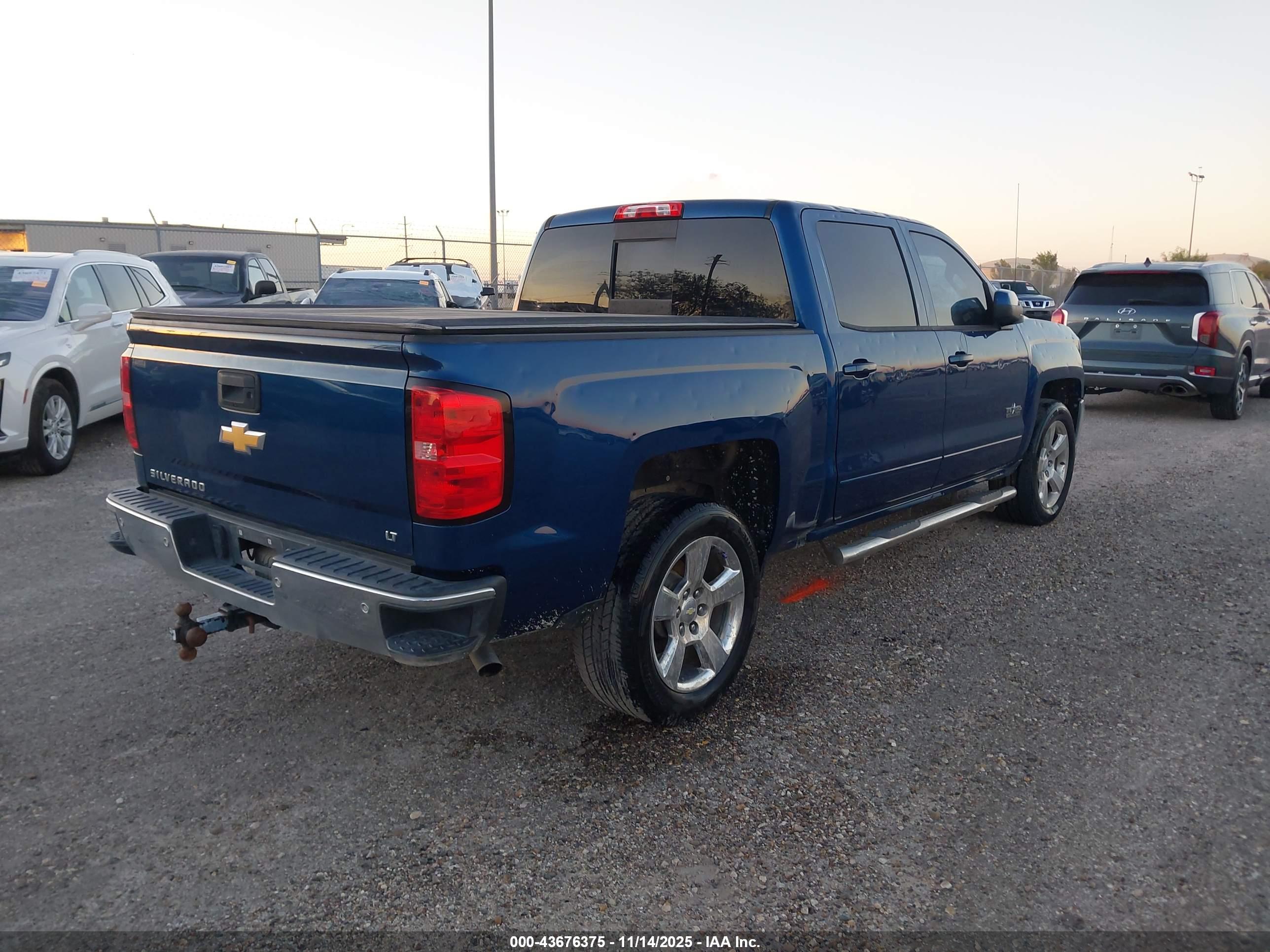 CHEVROLET SILVERADO image 4