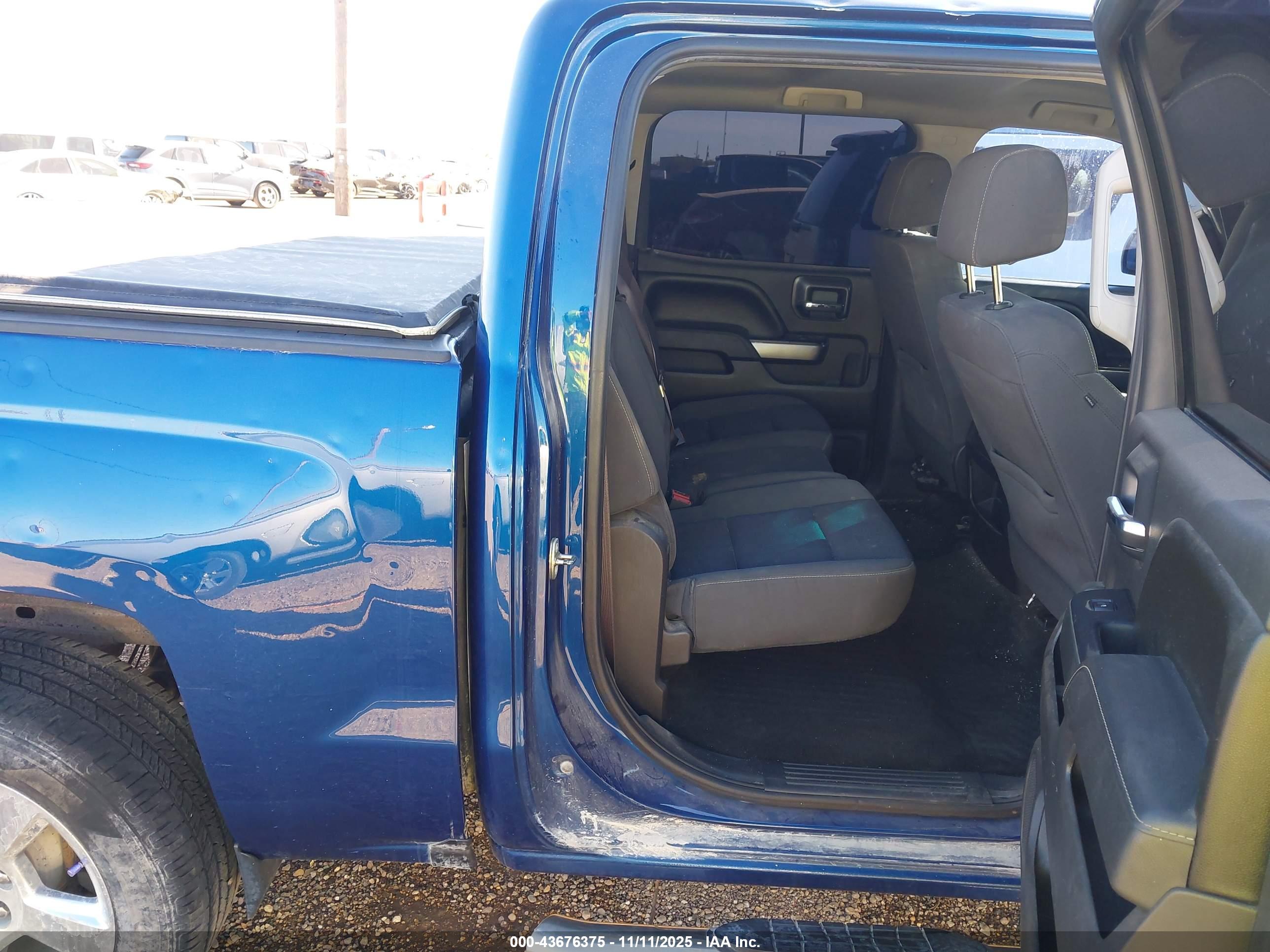 CHEVROLET SILVERADO image 8