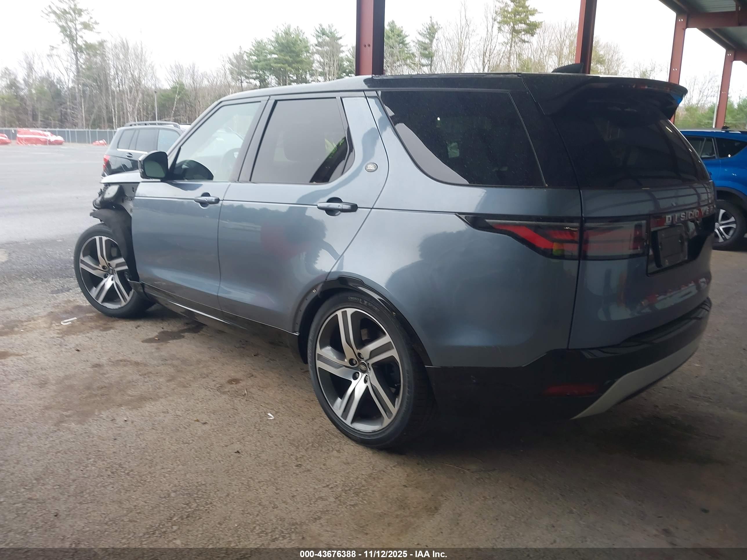 LAND ROVER image 3