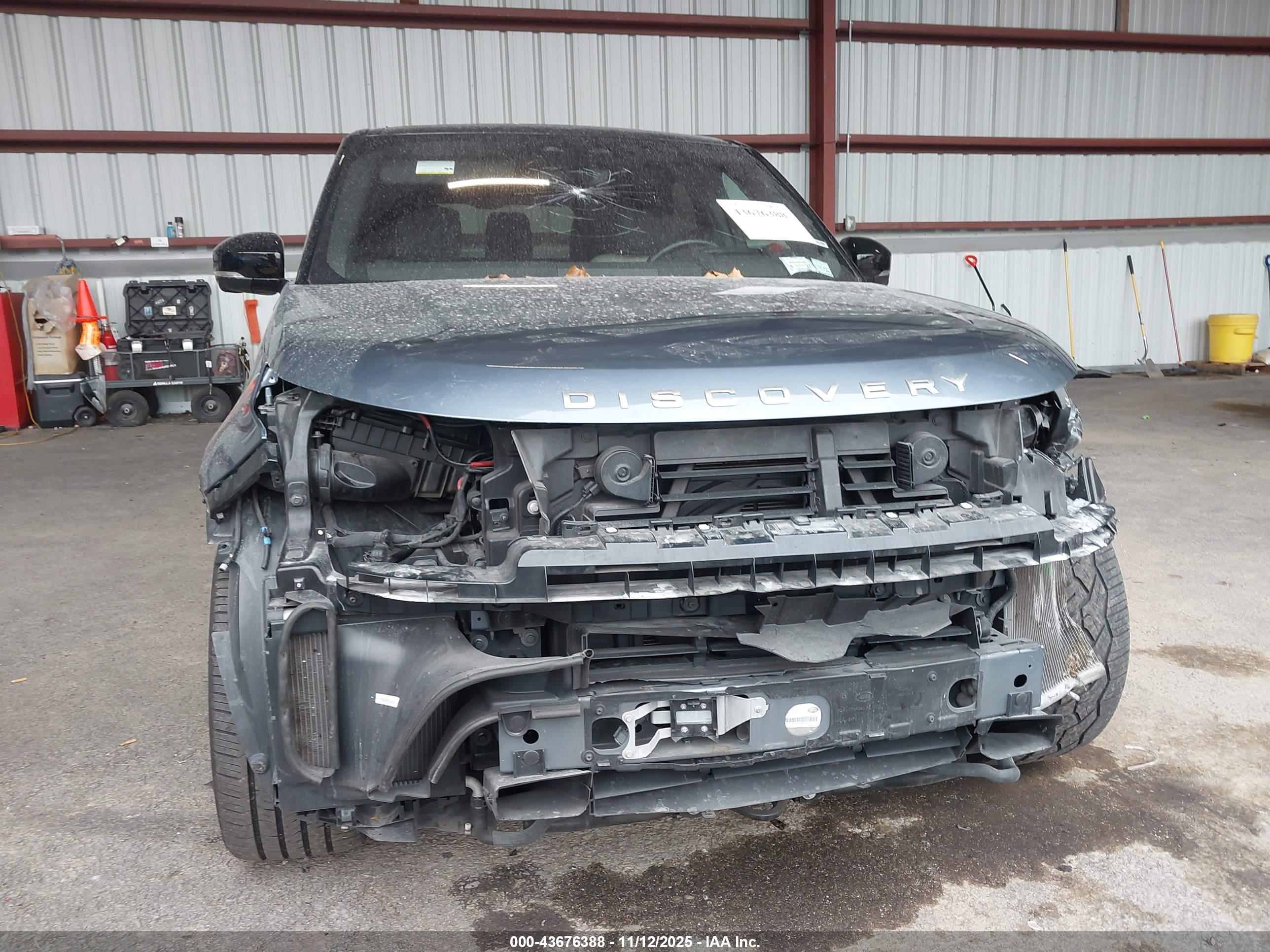 LAND ROVER image 6