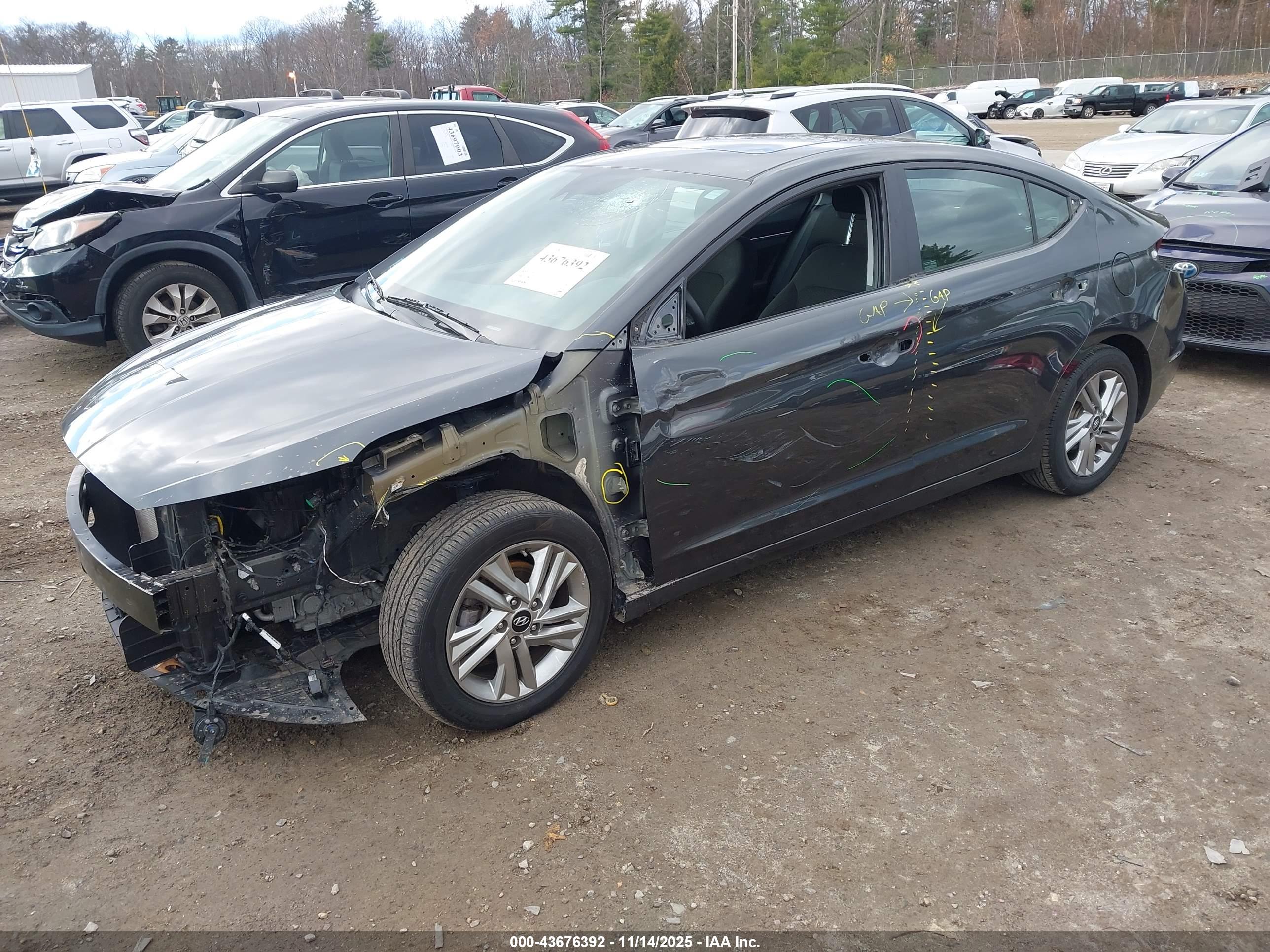 HYUNDAI ELANTRA image 2