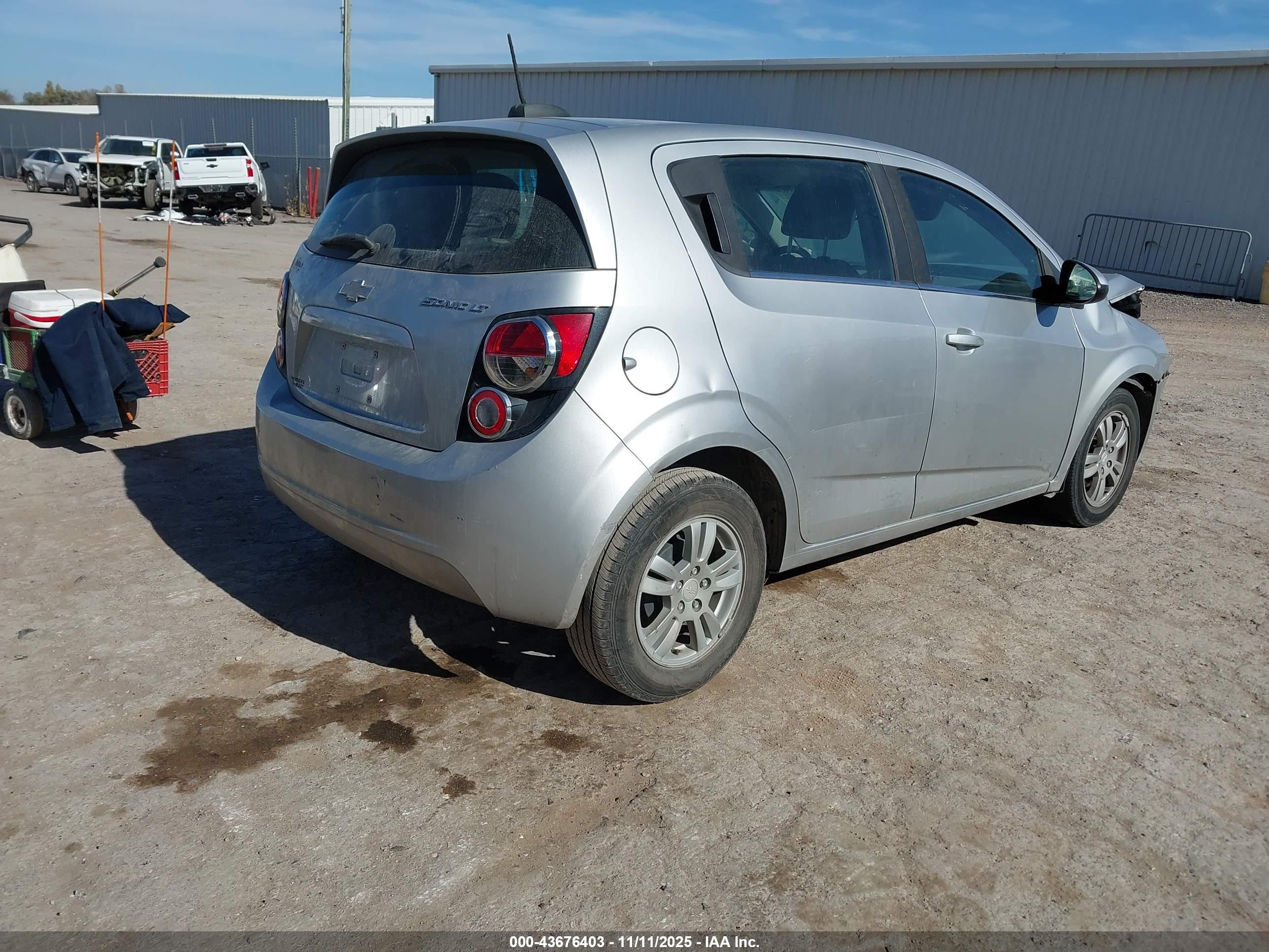 CHEVROLET SONIC image 4