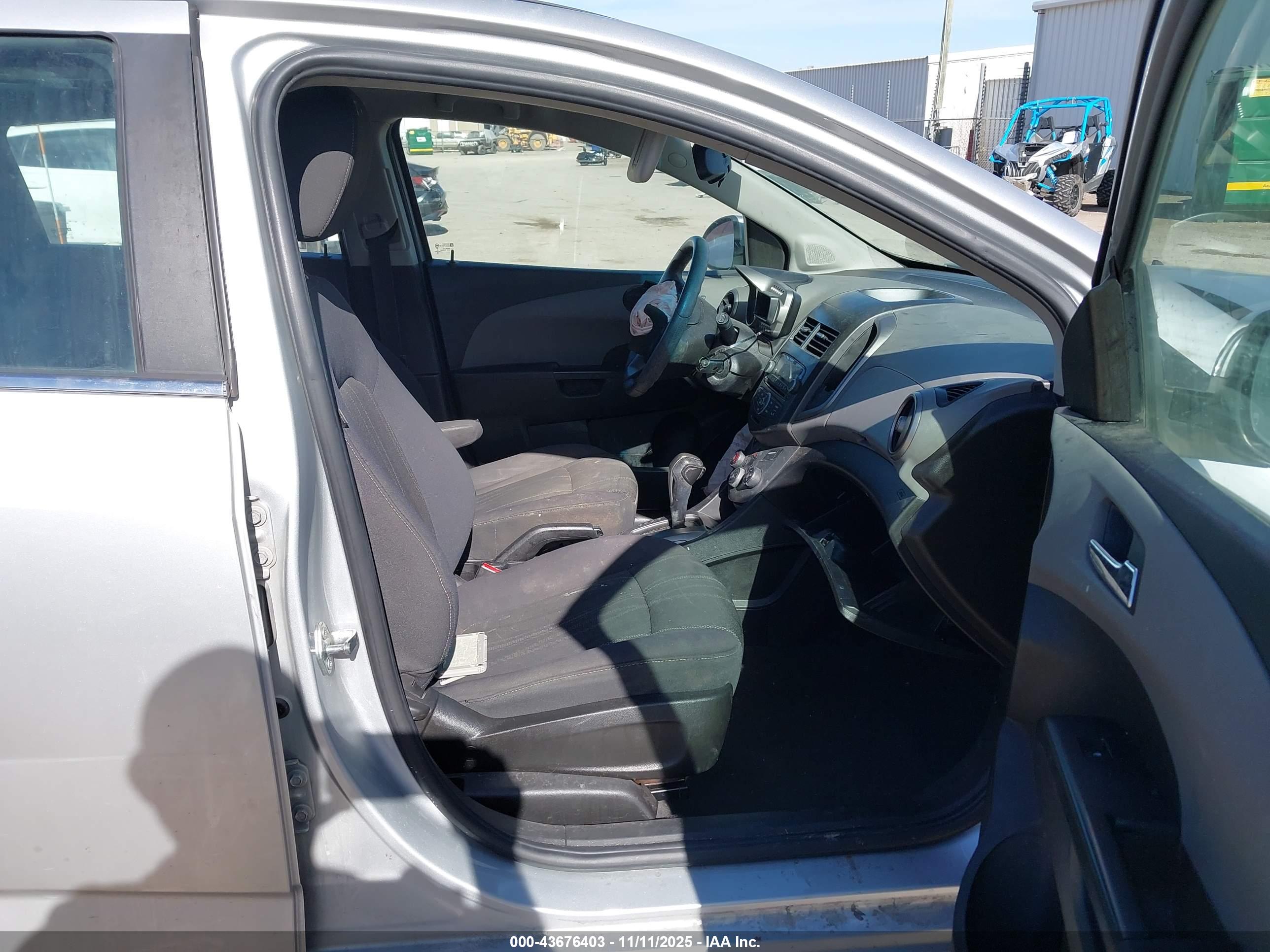 CHEVROLET SONIC image 5