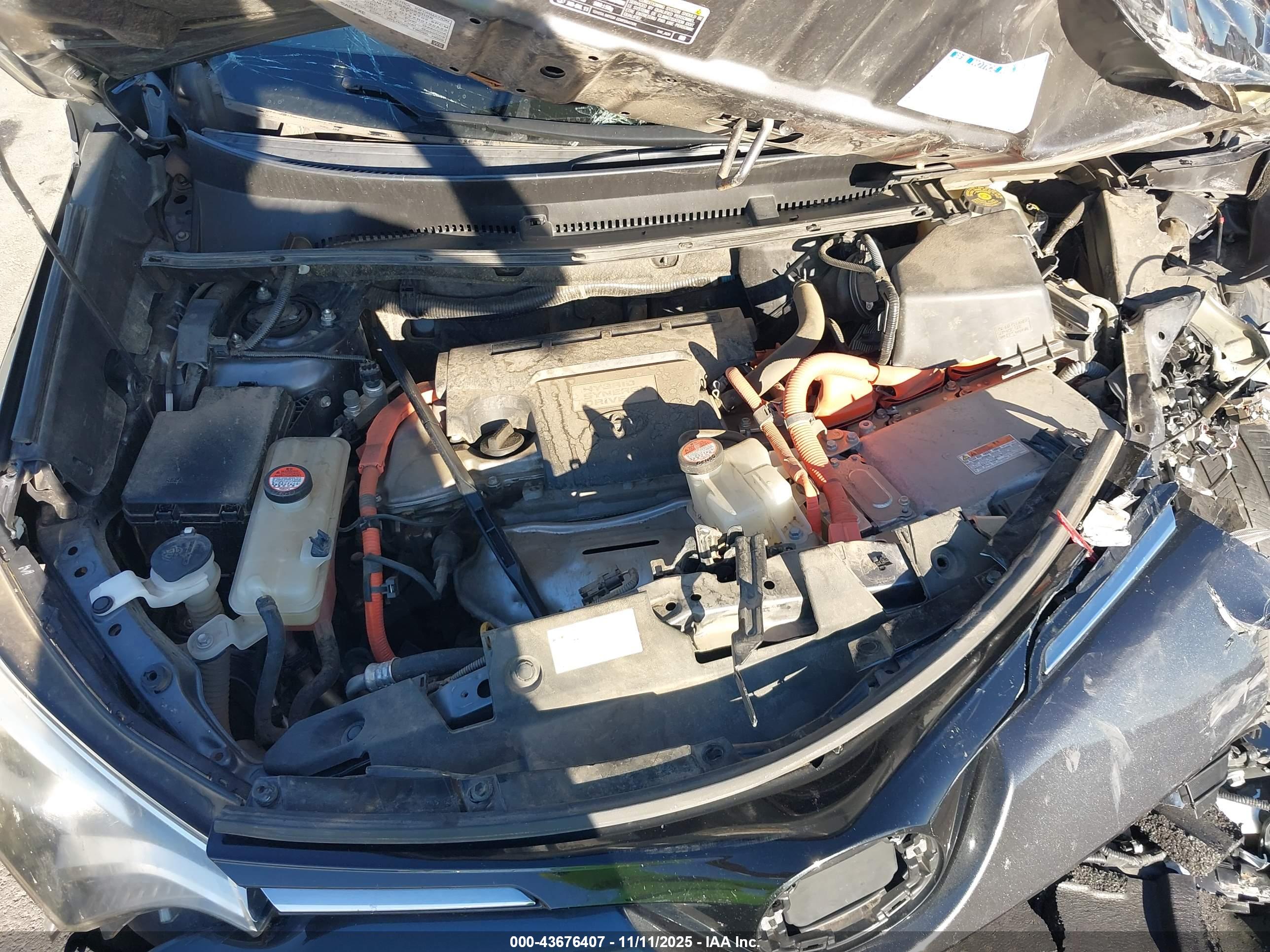 TOYOTA RAV4 image 10