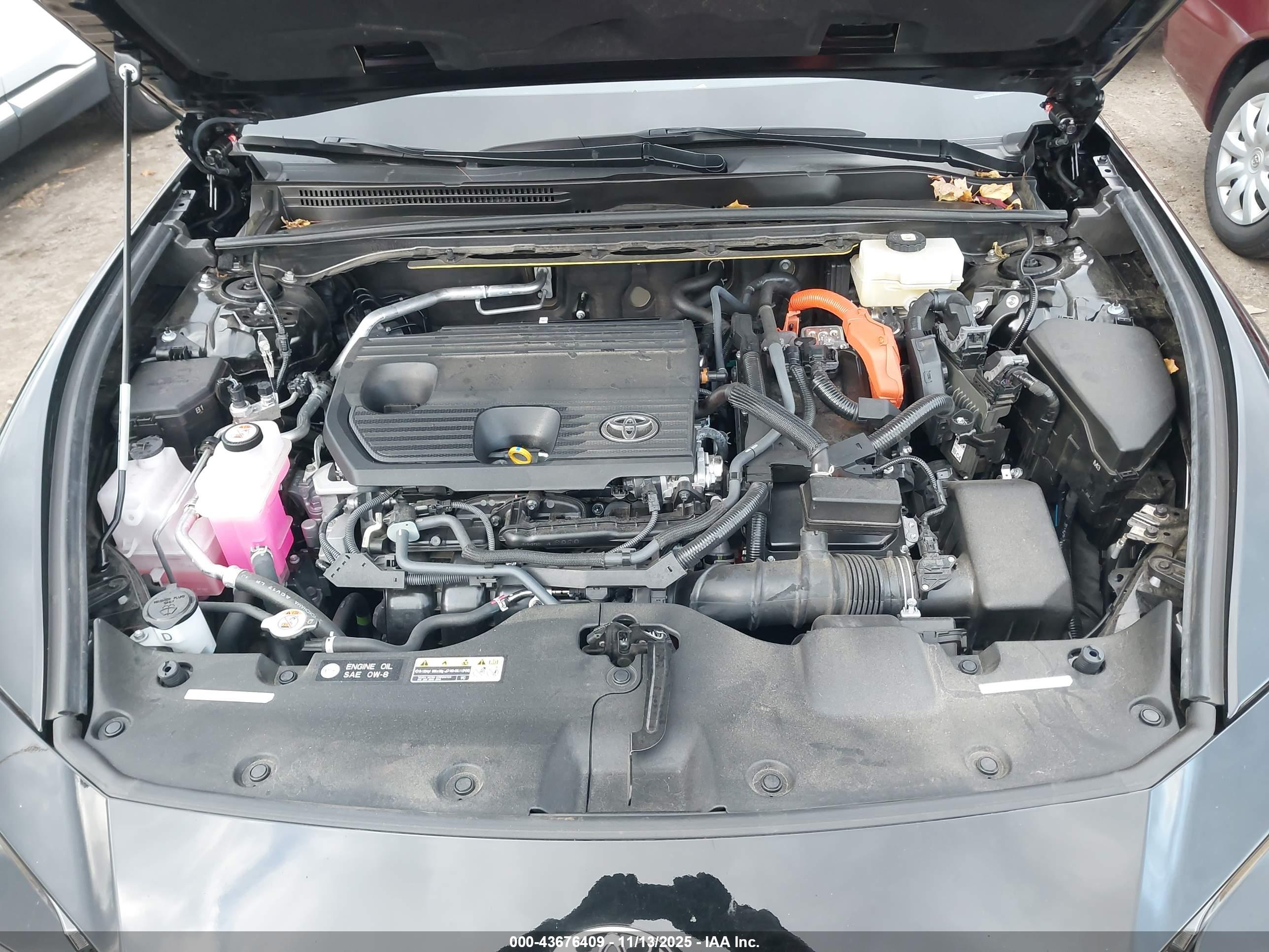 TOYOTA CROWN image 10