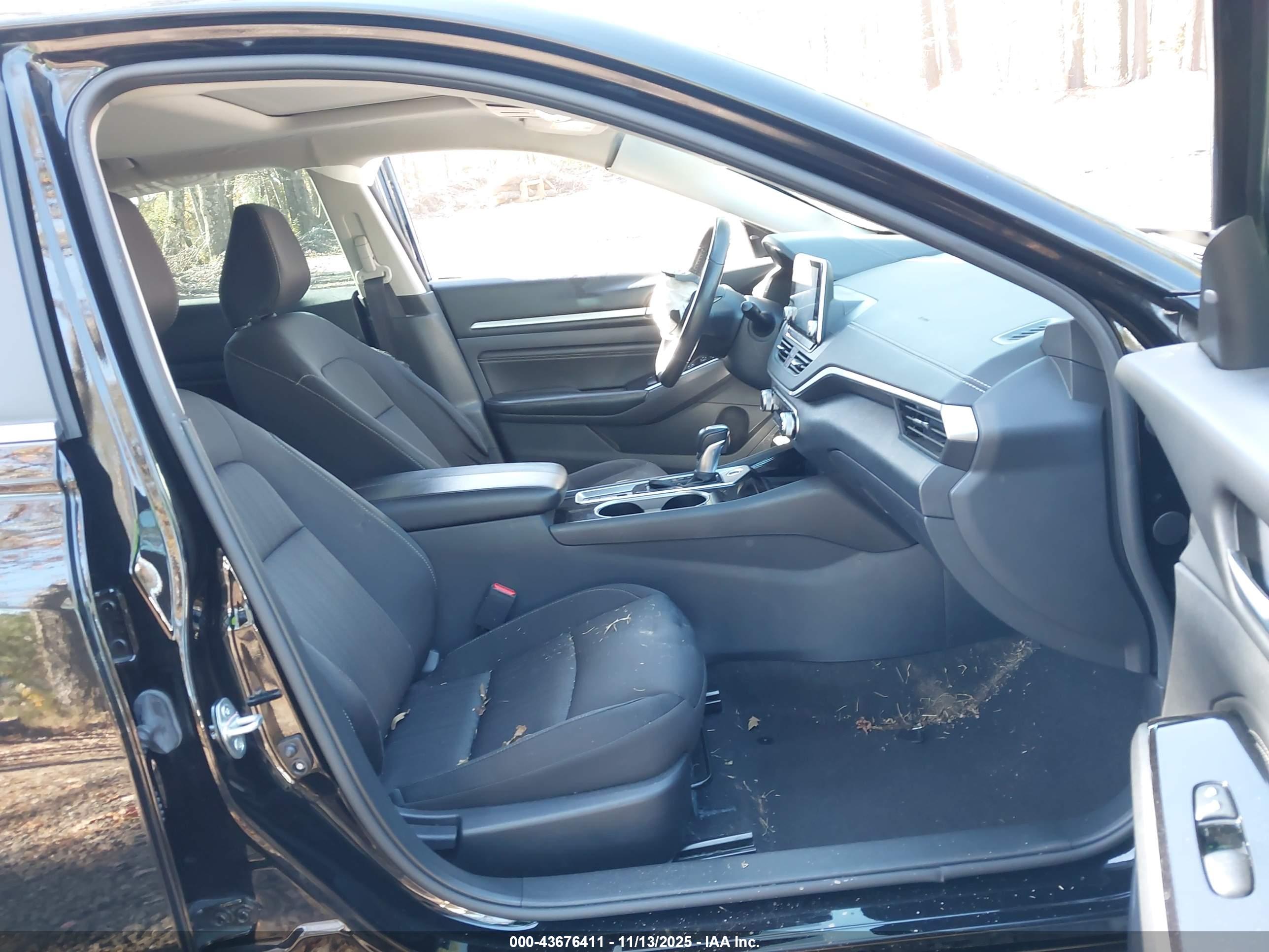 NISSAN ALTIMA image 5