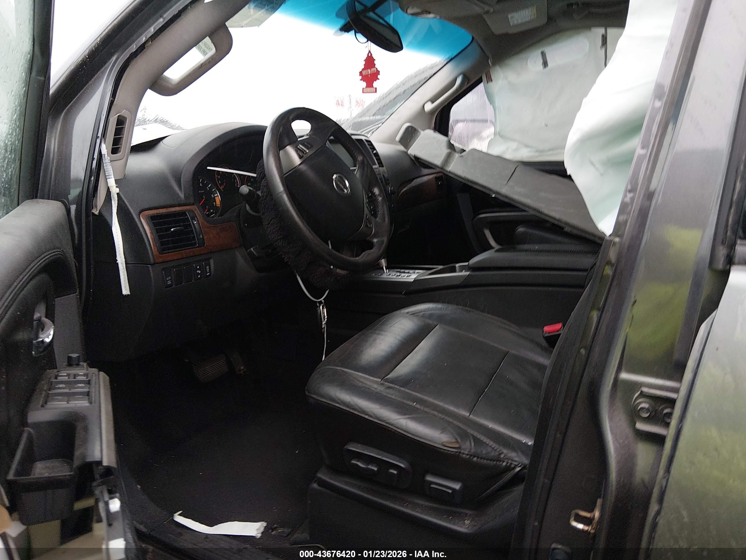 NISSAN ARMADA image 5
