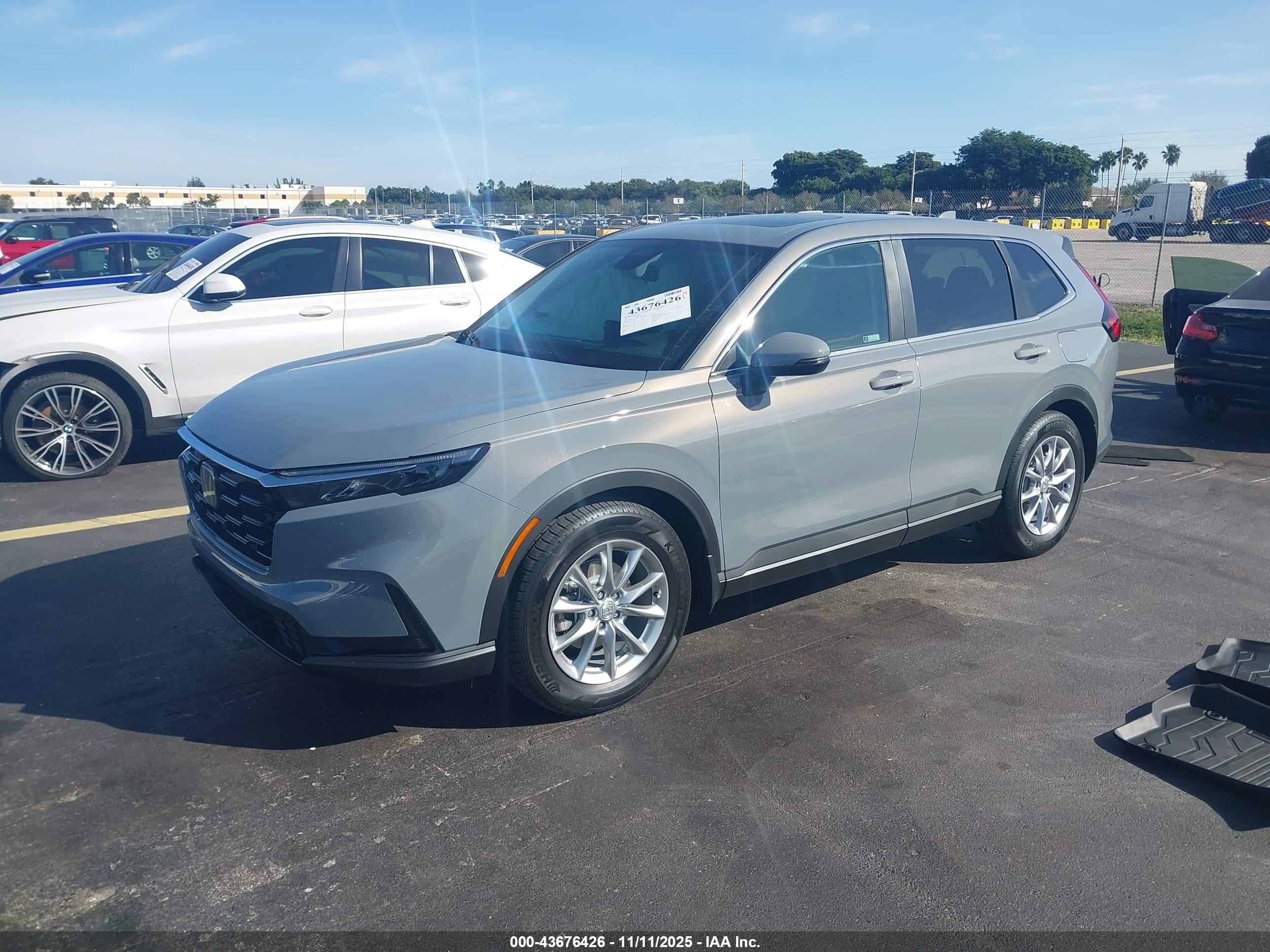 HONDA CR-V image 2
