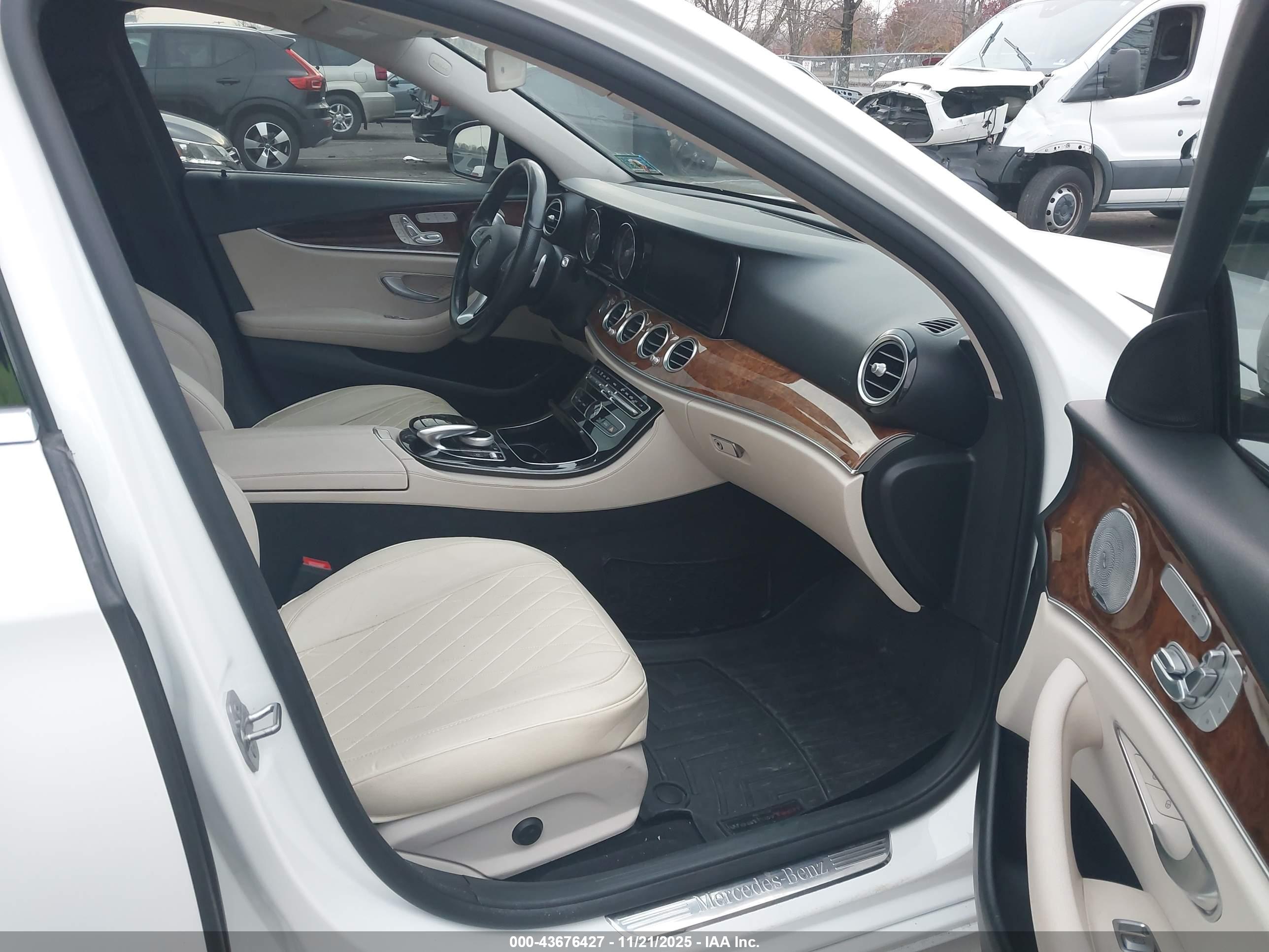 MERCEDES-BENZ E image 5